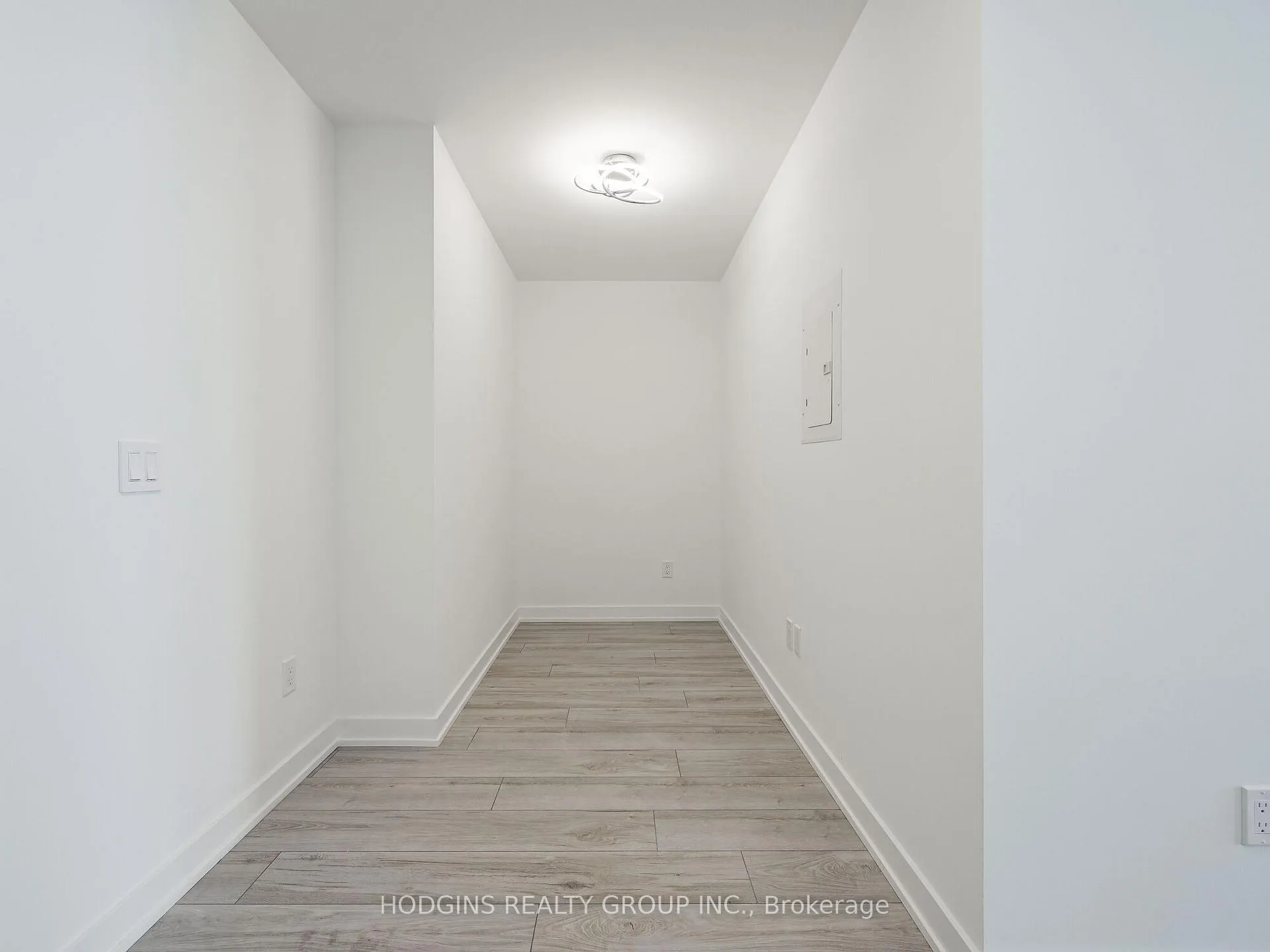 Photo 11 of Unit 1205, 1035 Southdown Road, Mississauga, Clarkson — HOMEH