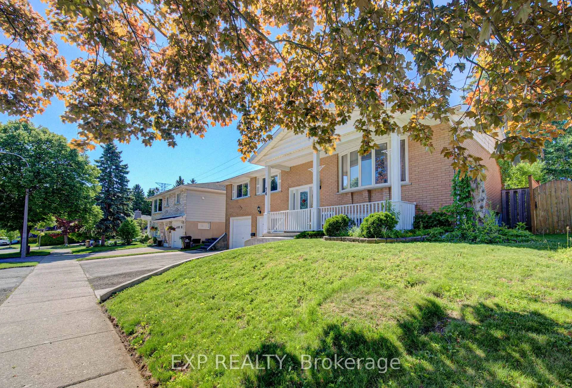 Photo 3 of 74 Glen Park Crescent, Kitchener — HOMEH