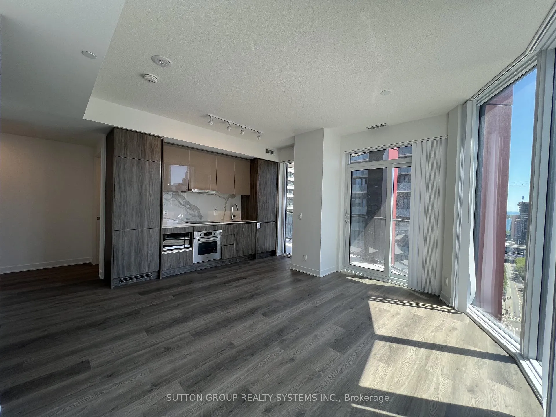 Photo 5 of Unit 2210, 180 Front Street E, Toronto, Moss Park — HOMEH