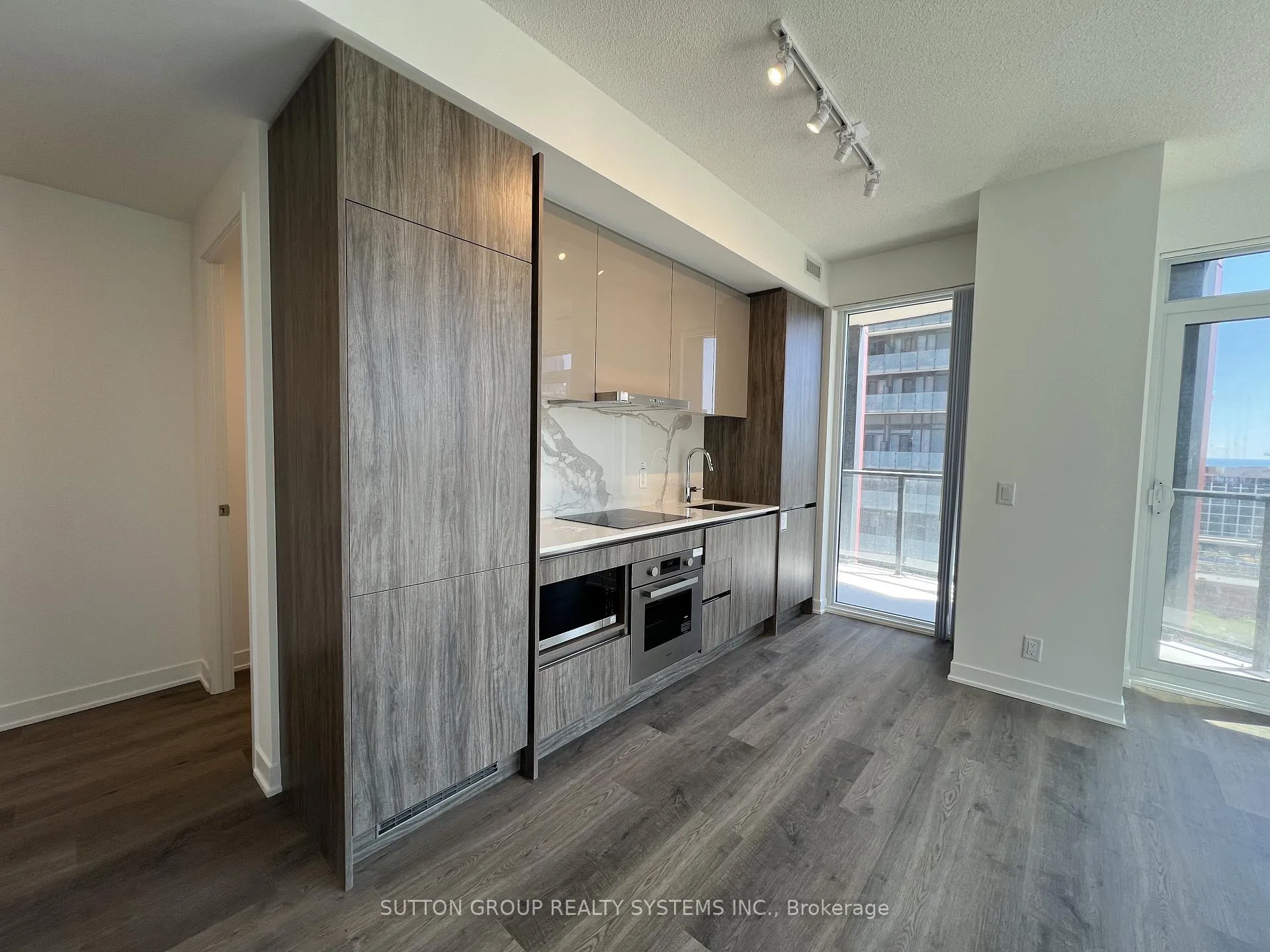 Photo 6 of Unit 2210, 180 Front Street E, Toronto, Moss Park — HOMEH