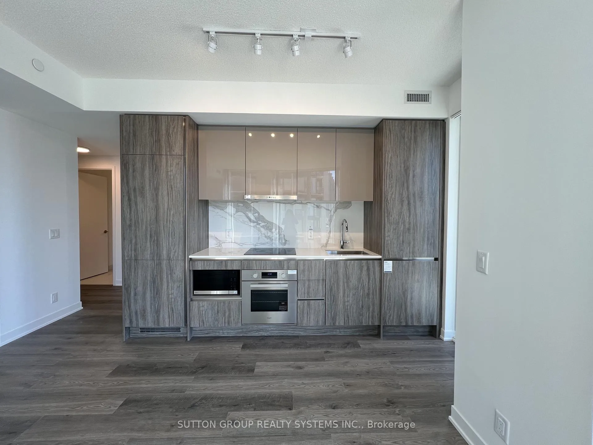 Photo 7 of Unit 2210, 180 Front Street E, Toronto, Moss Park — HOMEH