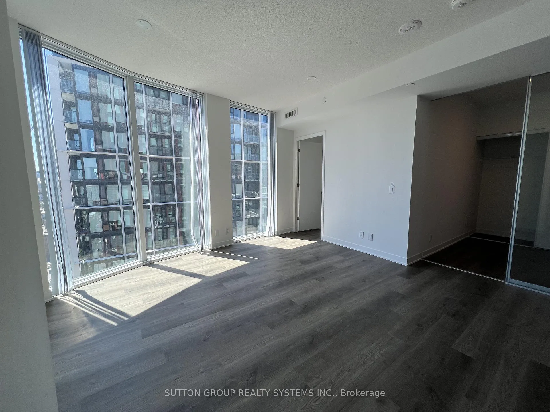 Photo 8 of Unit 2210, 180 Front Street E, Toronto, Moss Park — HOMEH