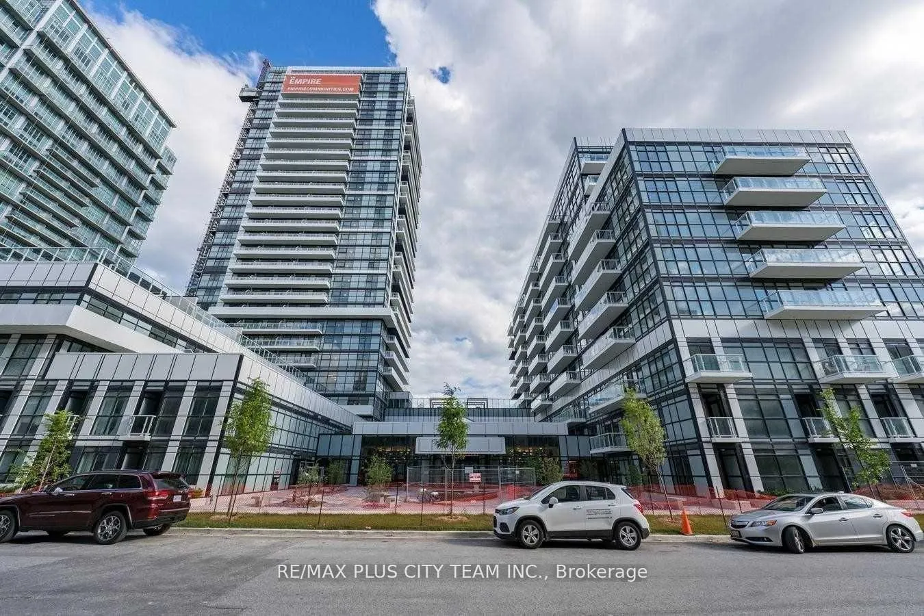 Front of Unit 501, 251 Manitoba Street
