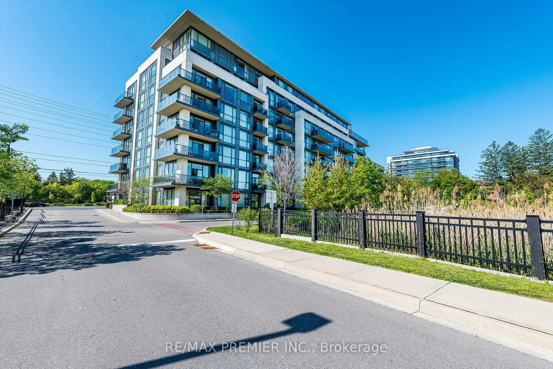 Photo 3 of Unit 507, 4700 Highway 7, Vaughan, East Woodbridge — HOMEH