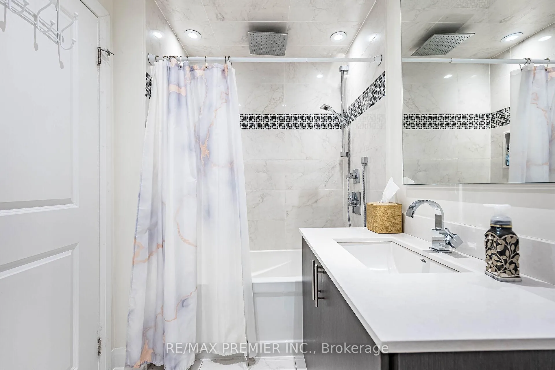 Photo 42 of Unit 507, 4700 Highway 7, Vaughan, East Woodbridge — HOMEH