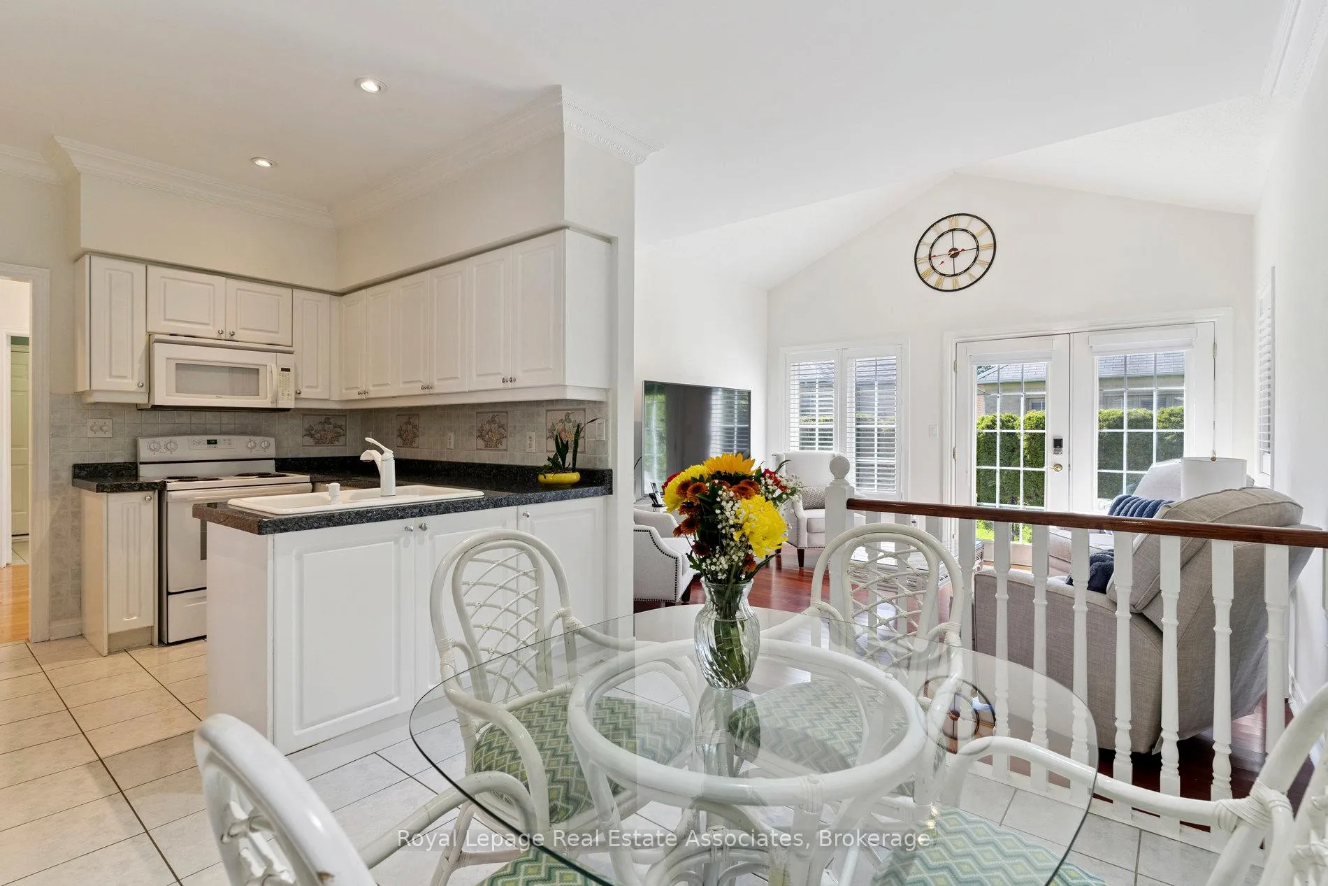 Photo 12 of 7 Powder Mill Court, Brampton, Sandringham-Wellington — HOMEH