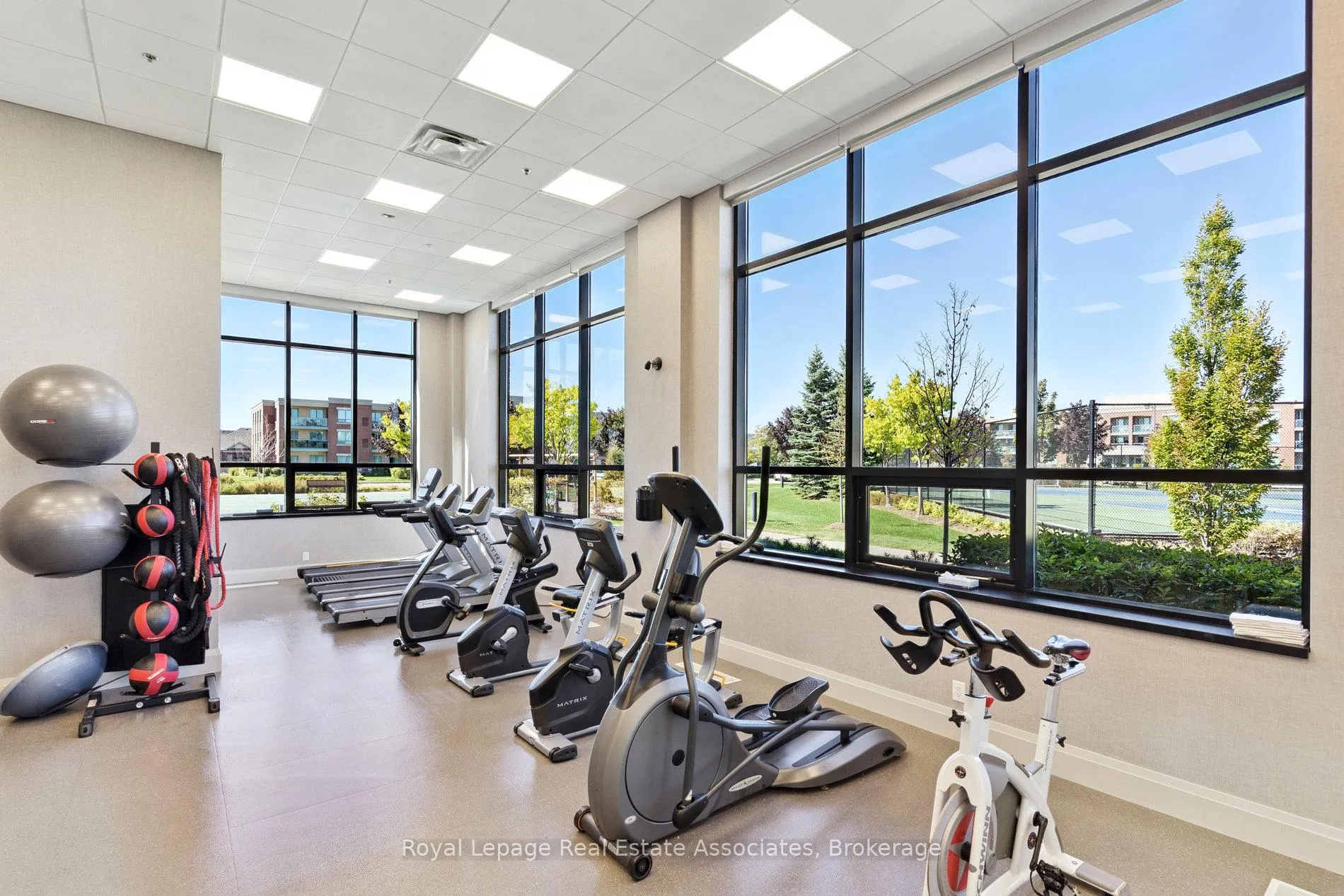 Photo 41 of 7 Powder Mill Court, Brampton, Sandringham-Wellington — HOMEH