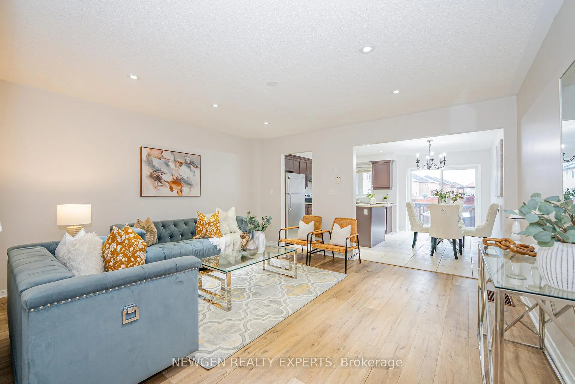 Photo 8 of 55 Teal Crest Circle, Brampton, Credit Valley — HOMEH