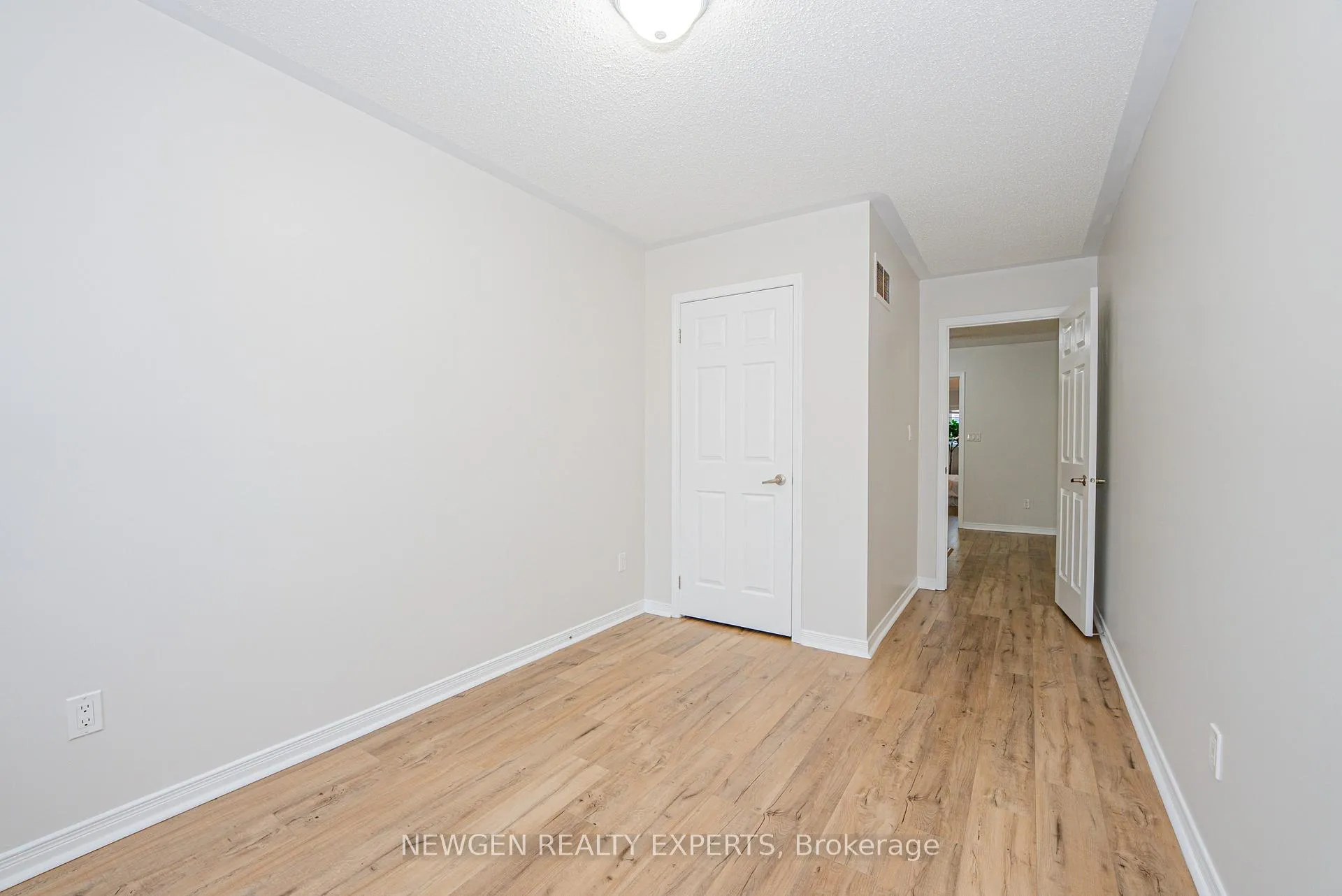 Photo 21 of 55 Teal Crest Circle, Brampton, Credit Valley — HOMEH