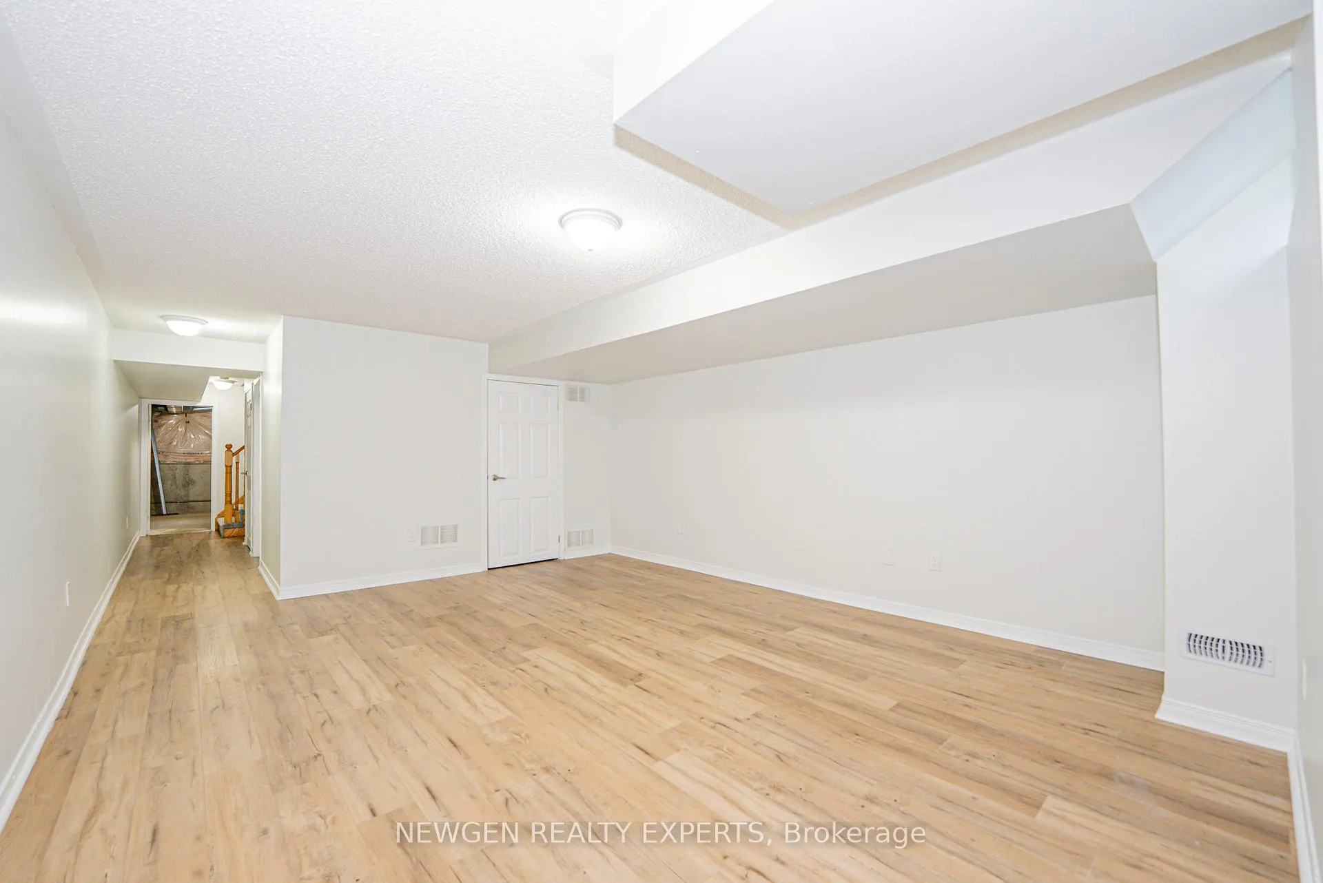 Photo 23 of 55 Teal Crest Circle, Brampton, Credit Valley — HOMEH