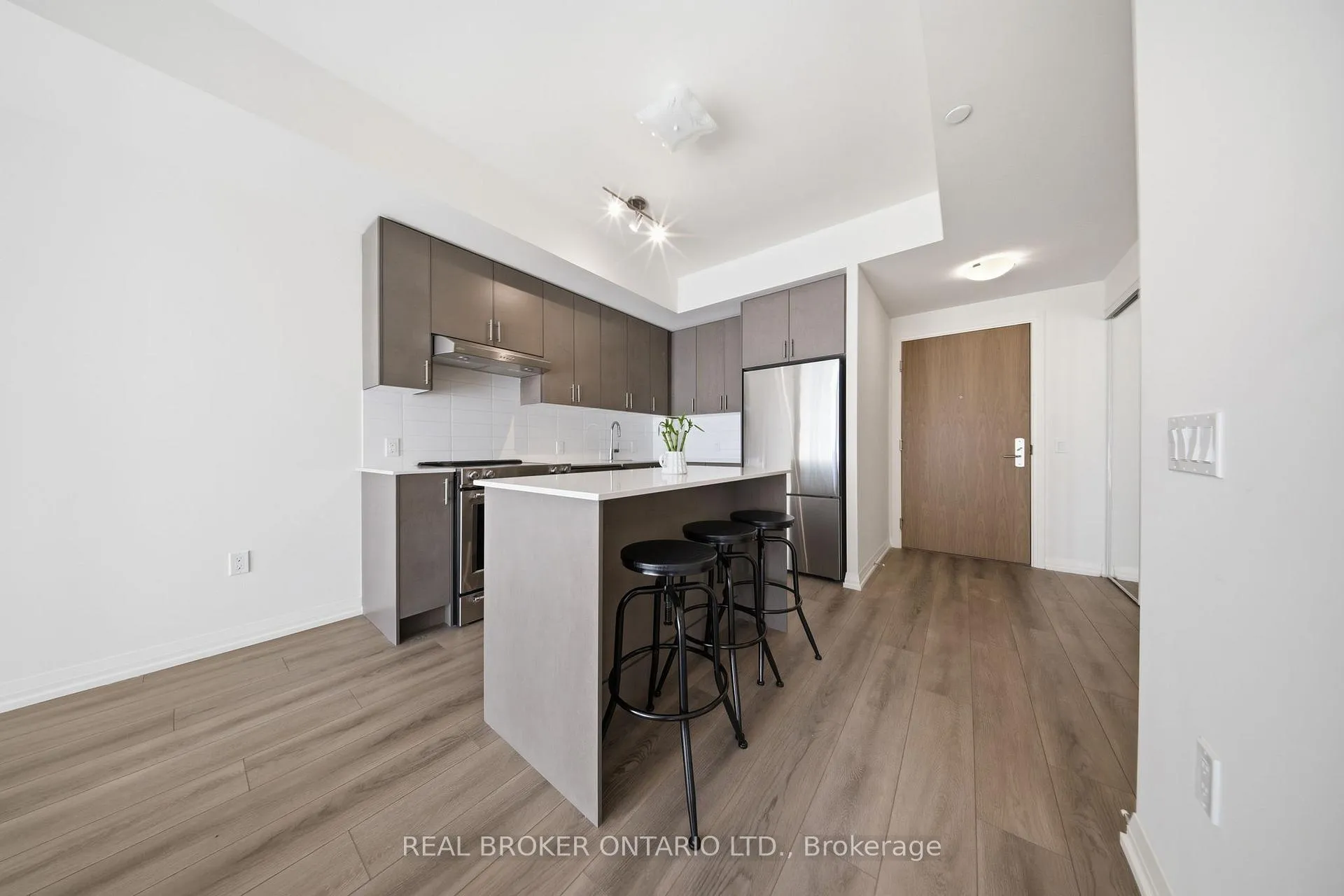 Photo 5 of Unit 1006, 27 Korda Gate, Vaughan, Vellore Village — HOMEH
