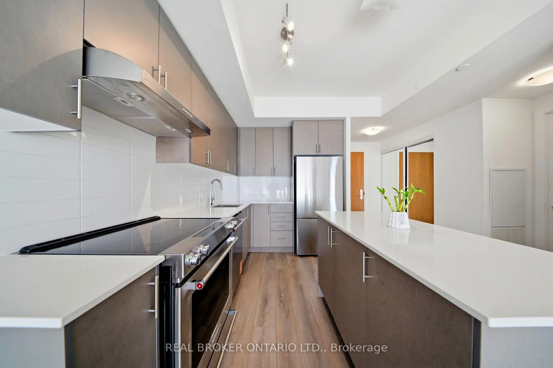 Photo 9 of Unit 1006, 27 Korda Gate, Vaughan, Vellore Village — HOMEH