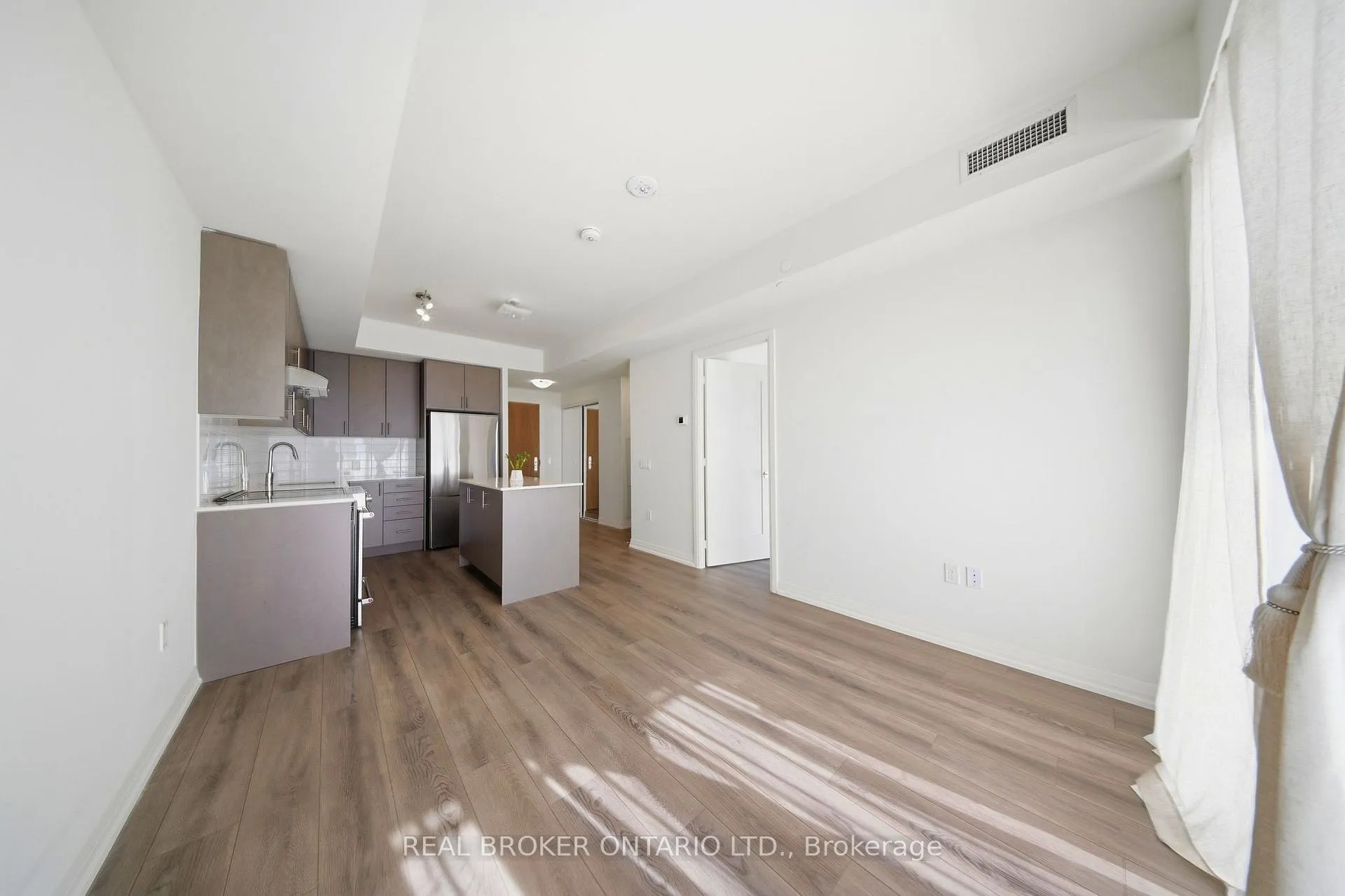 Photo 12 of Unit 1006, 27 Korda Gate, Vaughan, Vellore Village — HOMEH