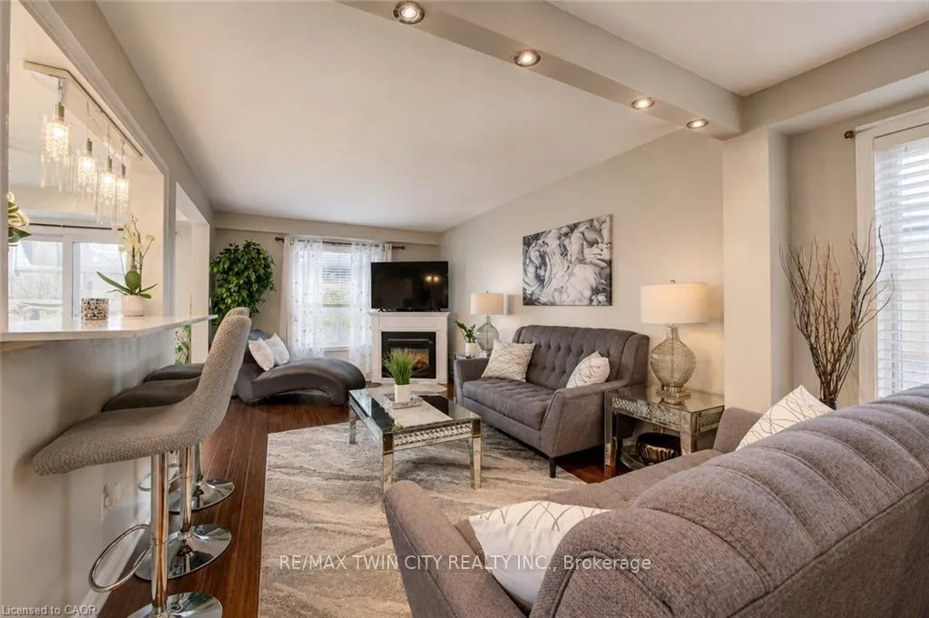 Photo 12 of 913 Copper Leaf Crescent, Kitchener, Trussler — HOMEH