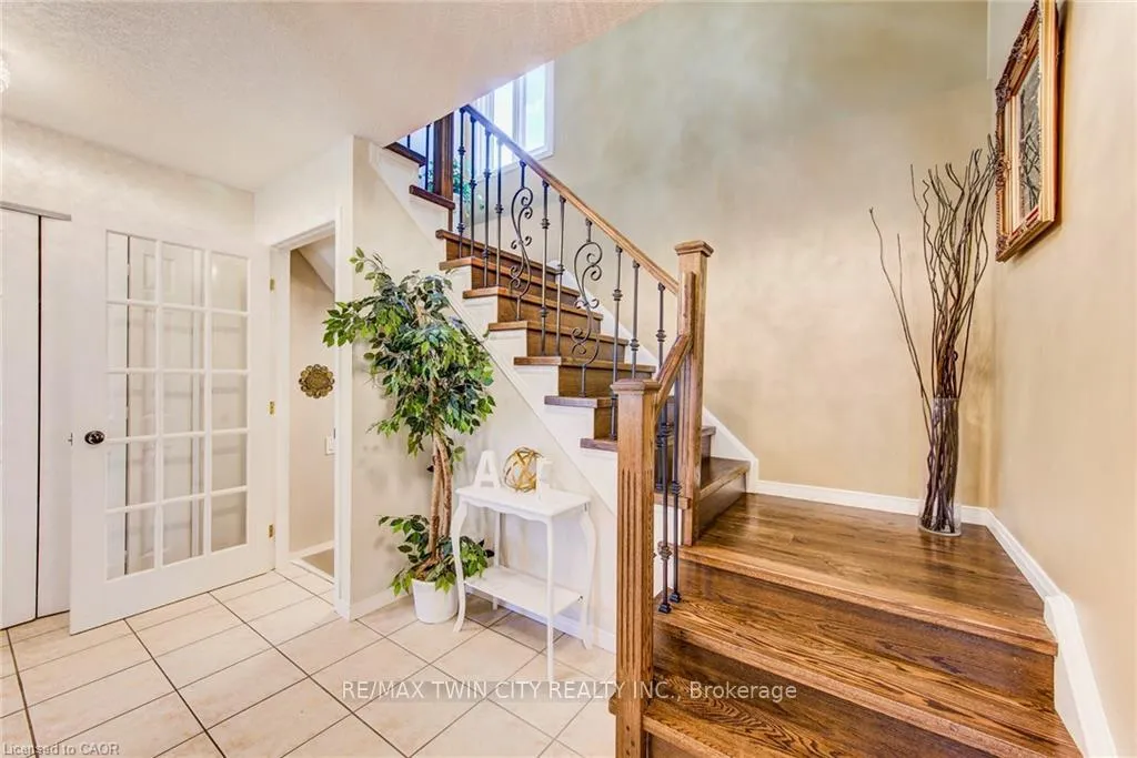 Photo 17 of 913 Copper Leaf Crescent, Kitchener, Trussler — HOMEH