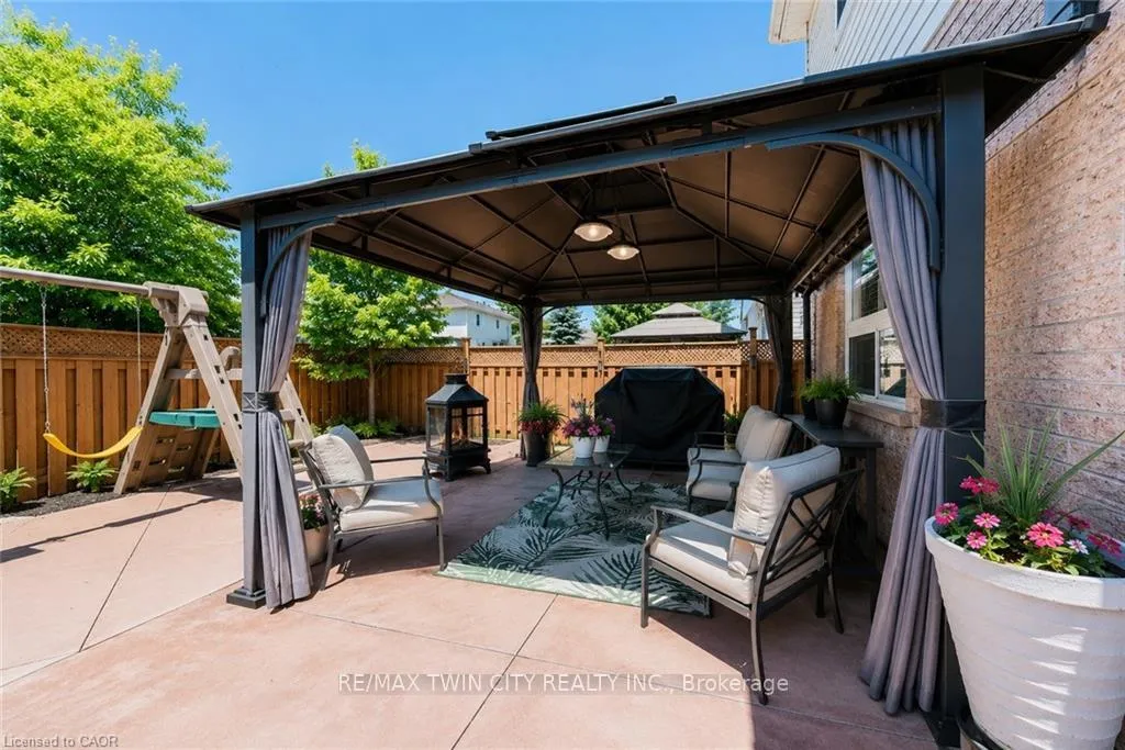 Photo 33 of 913 Copper Leaf Crescent, Kitchener, Trussler — HOMEH