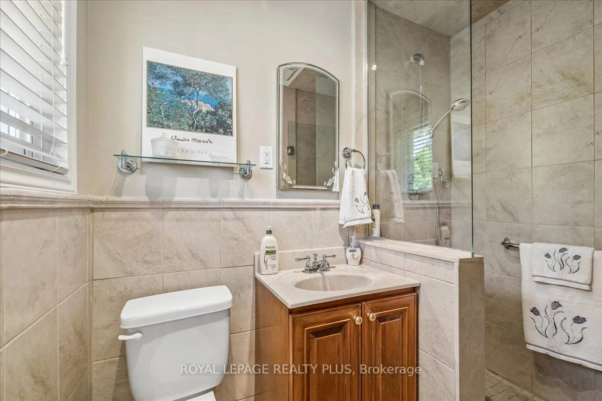 Photo 22 of 665 Vanessa Crescent, Mississauga, Lorne Park — HOMEH