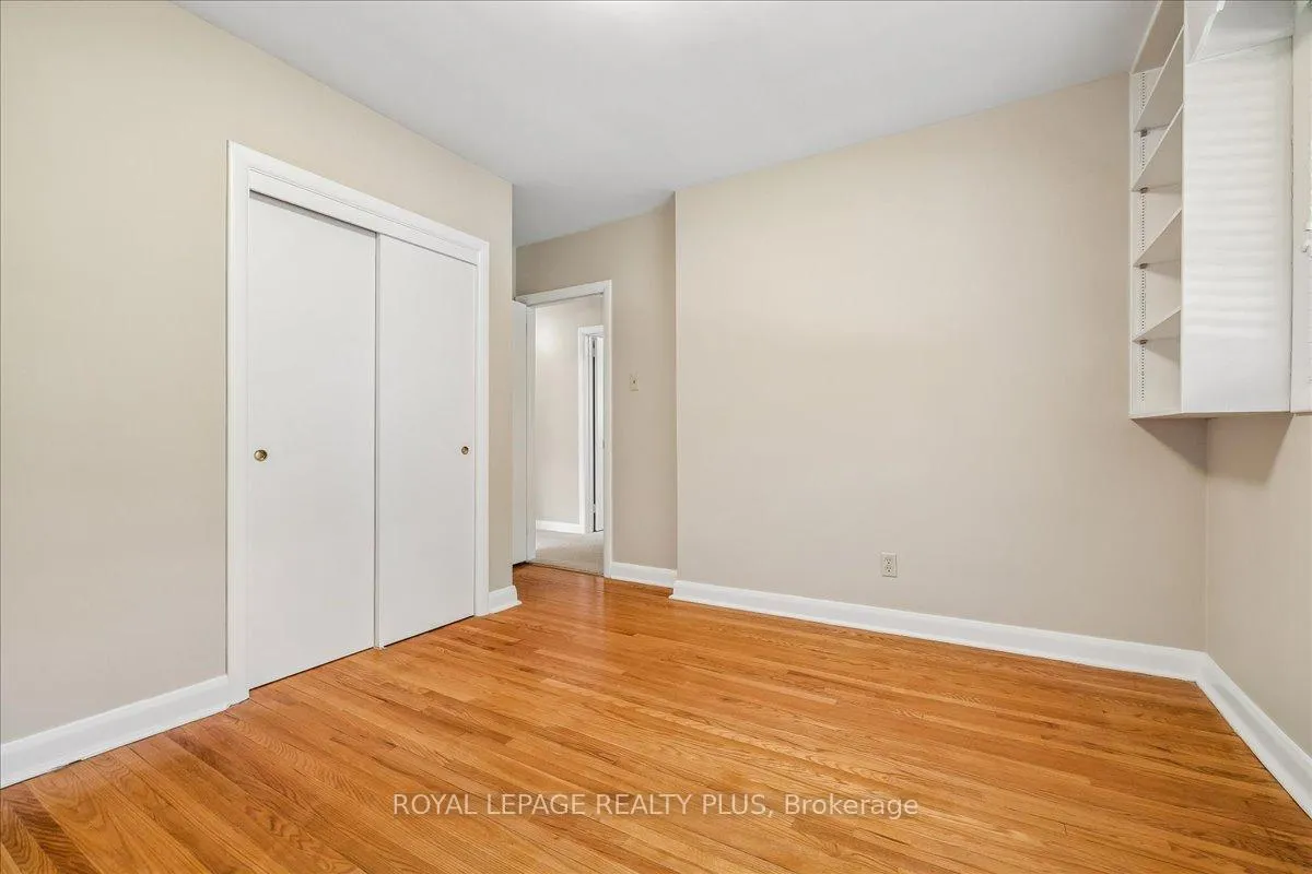 Photo 24 of 665 Vanessa Crescent, Mississauga, Lorne Park — HOMEH