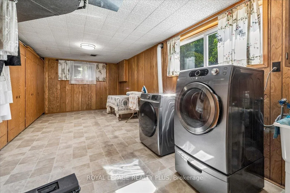 Photo 31 of 665 Vanessa Crescent, Mississauga, Lorne Park — HOMEH