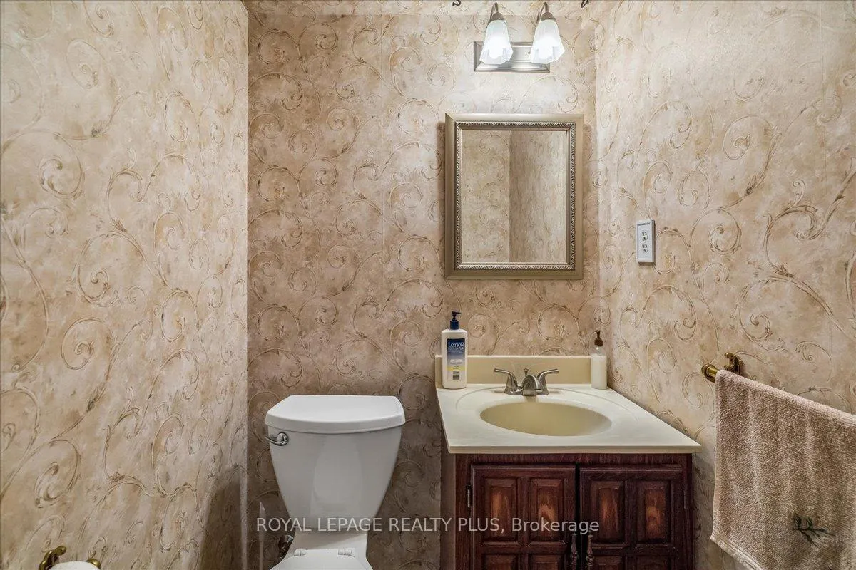 Photo 33 of 665 Vanessa Crescent, Mississauga, Lorne Park — HOMEH
