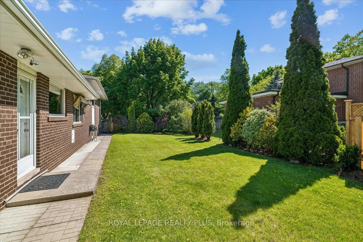 Photo 36 of 665 Vanessa Crescent, Mississauga, Lorne Park — HOMEH