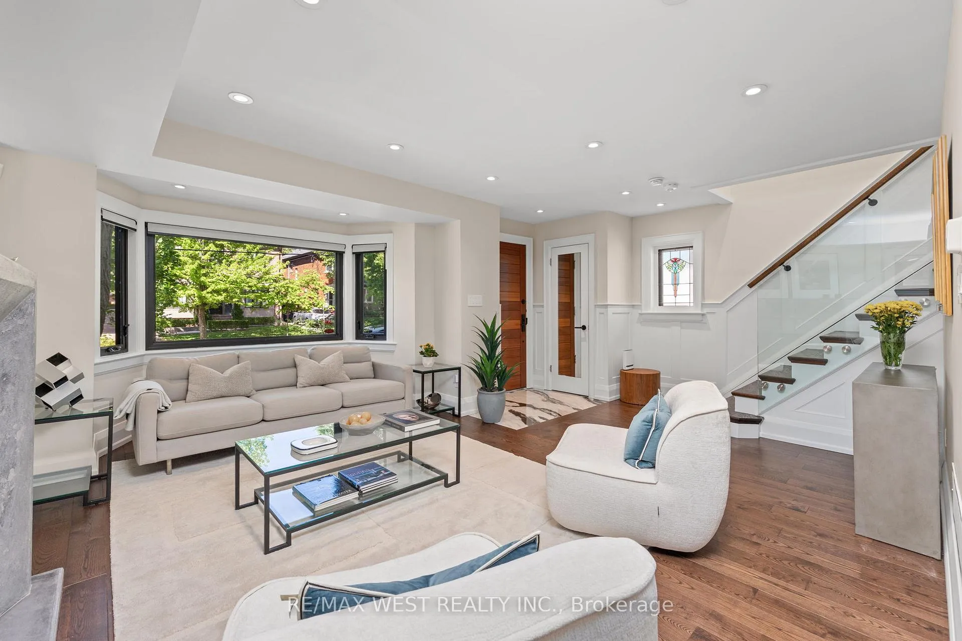 Photo 4 of 79 Elmsthorpe Avenue, Toronto, Forest Hill South — HOMEH