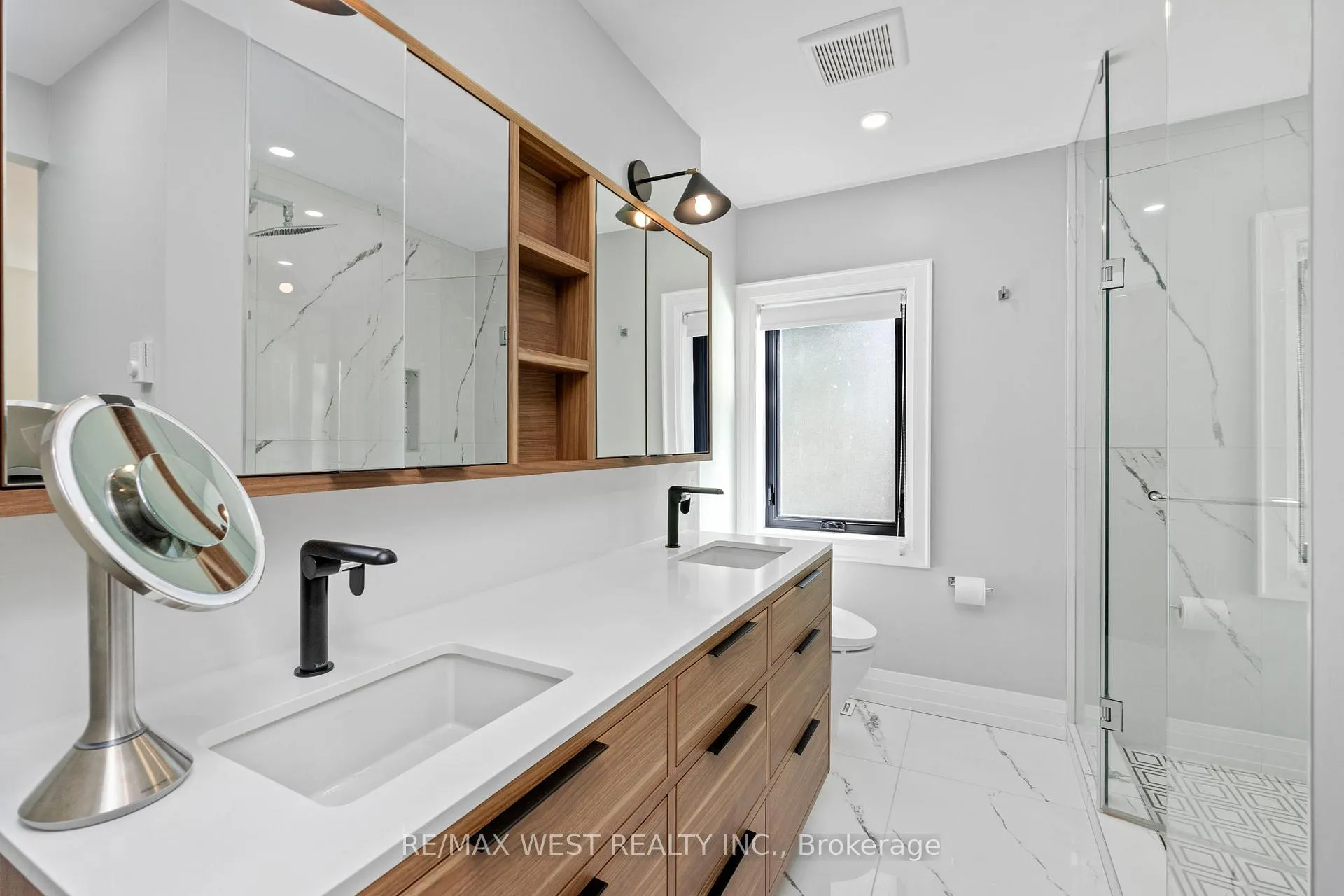 Photo 11 of 79 Elmsthorpe Avenue, Toronto, Forest Hill South — HOMEH