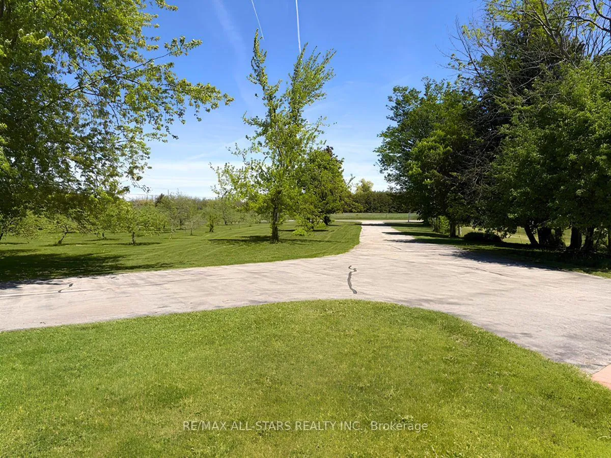 Photo 8 of 25472 Lakeridge Road, Georgina, Pefferlaw — HOMEH