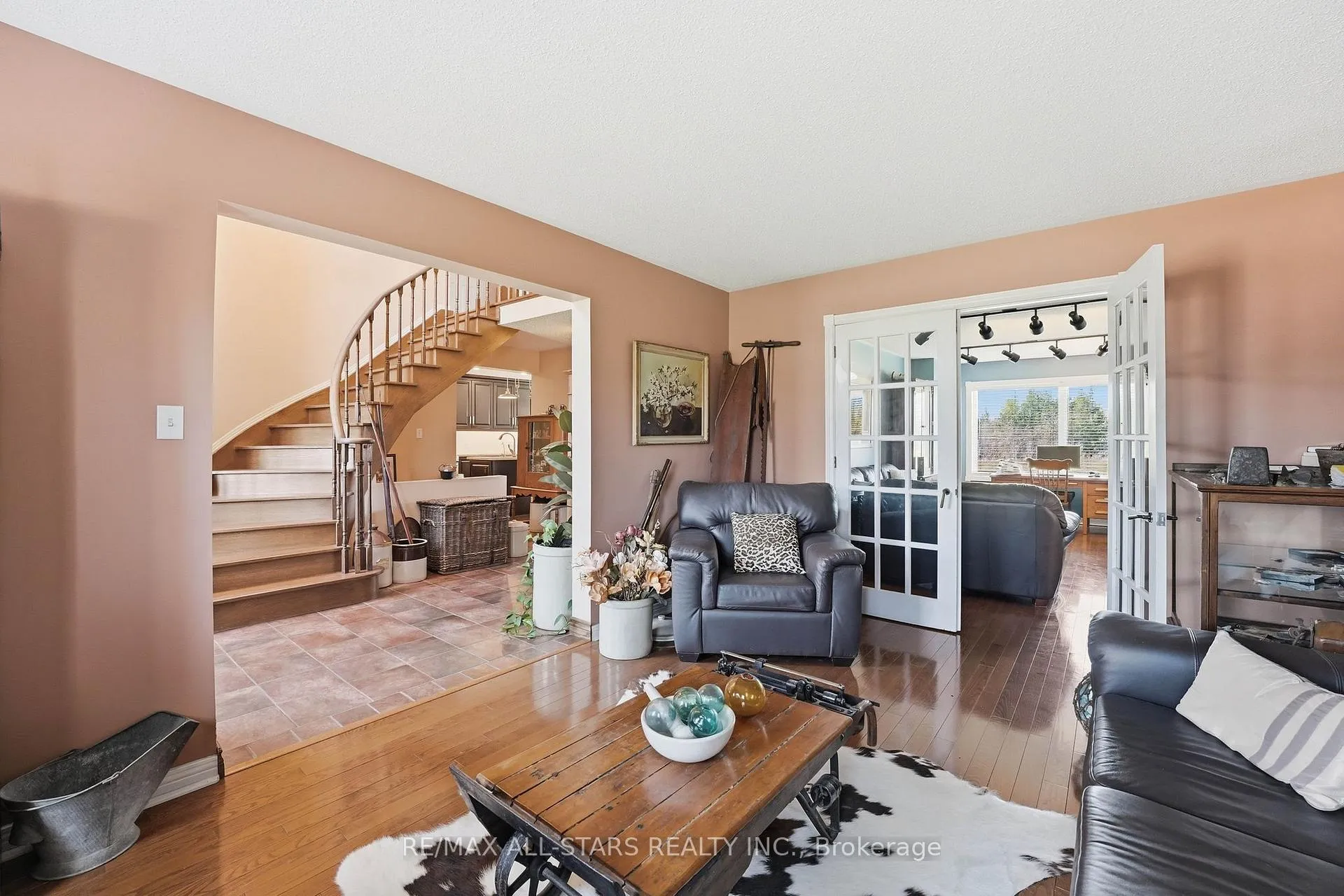 Photo 15 of 25472 Lakeridge Road, Georgina, Pefferlaw — HOMEH