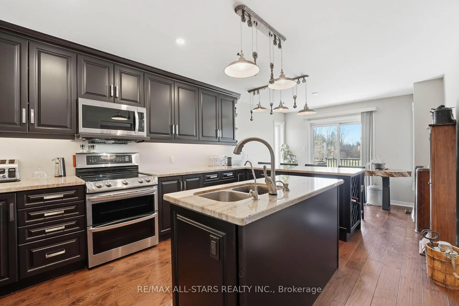 Photo 16 of 25472 Lakeridge Road, Georgina, Pefferlaw — HOMEH
