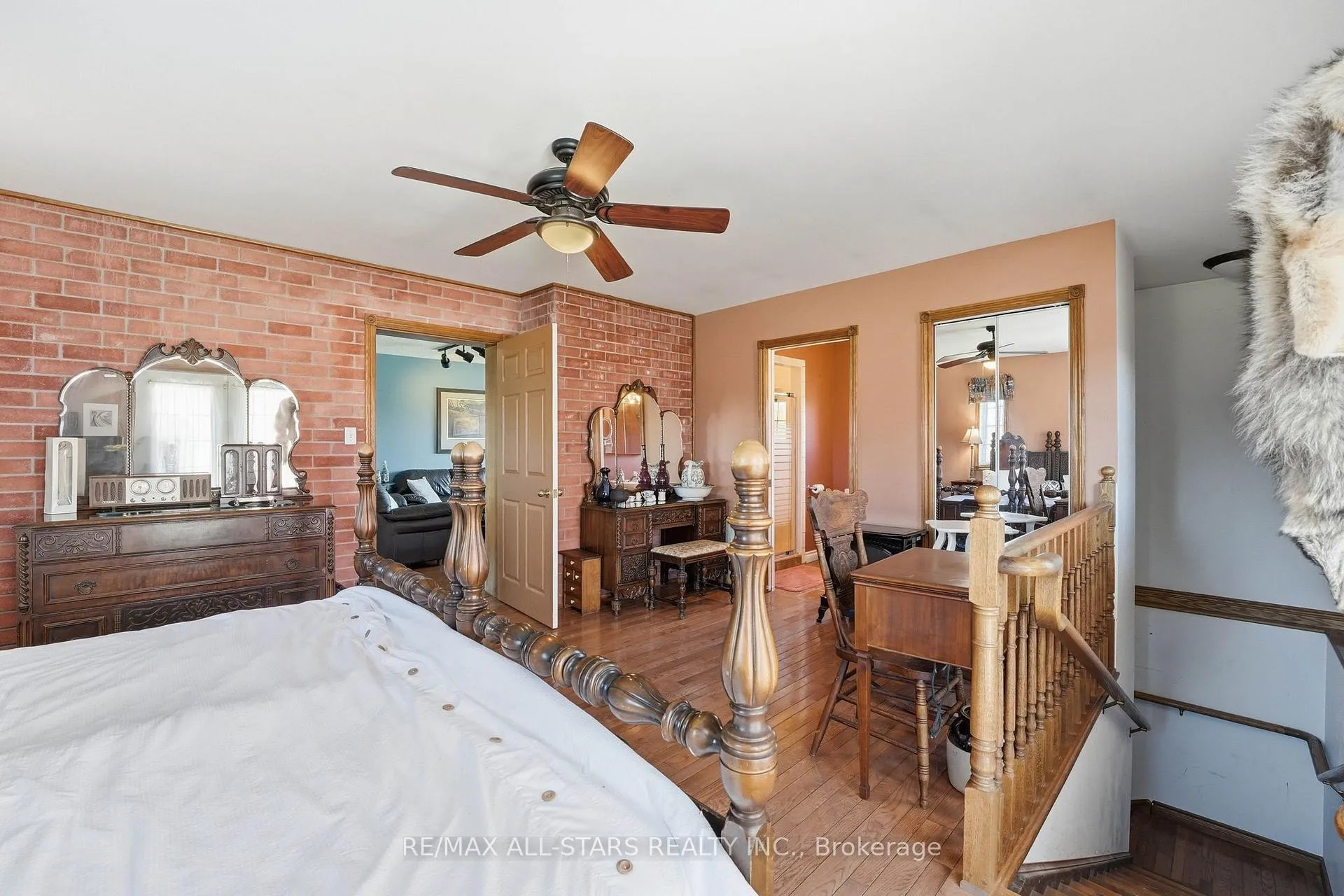 Photo 23 of 25472 Lakeridge Road, Georgina, Pefferlaw — HOMEH