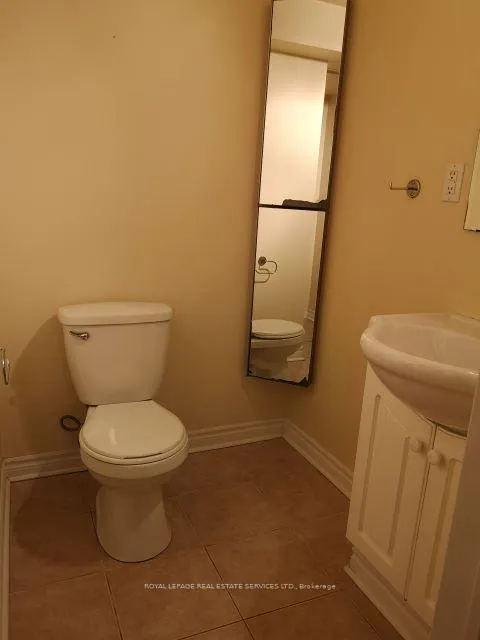 Photo 4 of Unit Bsmt, 3446 Woodhurst Crescent, Mississauga, Erin Mills — HOMEH