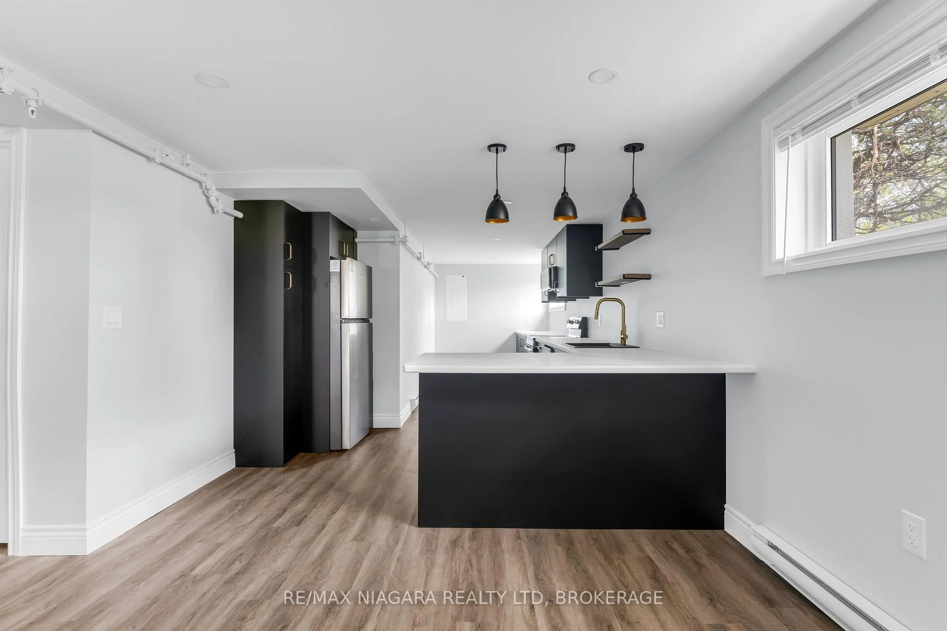 Photo 14 of Unit 11, 833 Foss Road, Pelham, Fenwick — HOMEH
