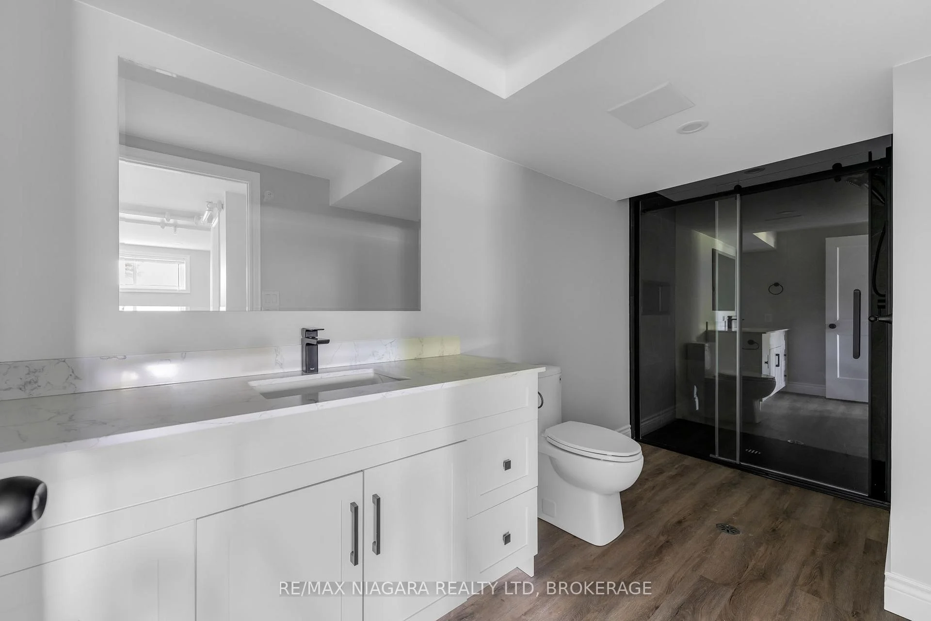 Photo 33 of Unit 11, 833 Foss Road, Pelham, Fenwick — HOMEH