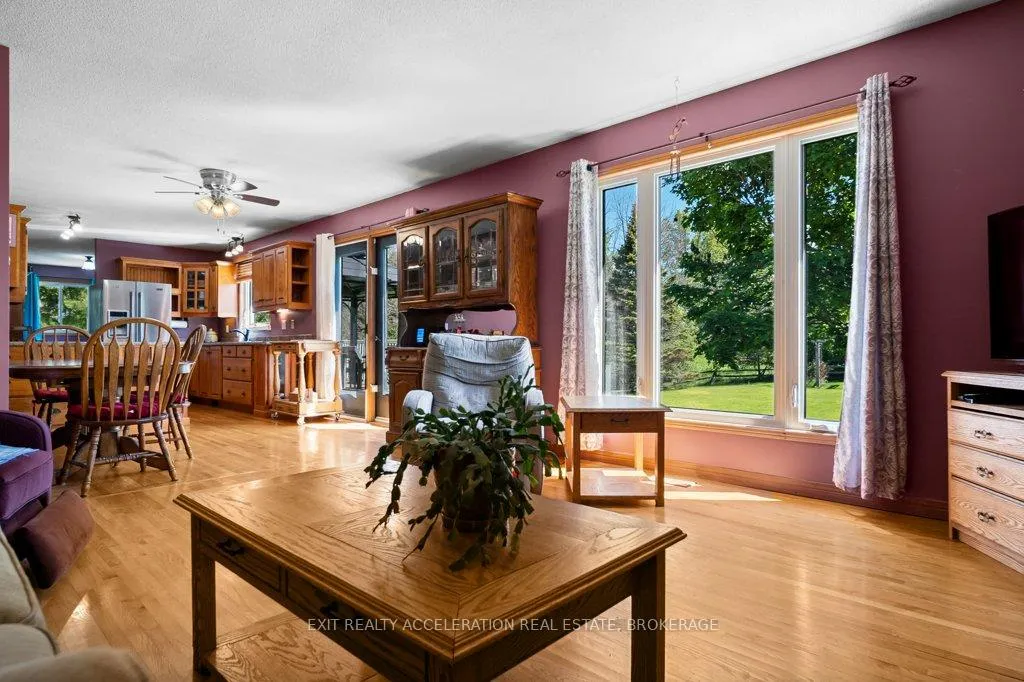 Photo 7 of 1225 Townline Road, Loyalist, Lennox and Addington - South — HOMEH