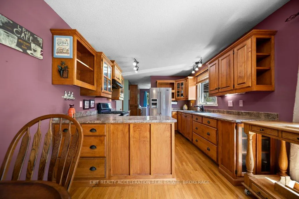 Photo 12 of 1225 Townline Road, Loyalist, Lennox and Addington - South — HOMEH