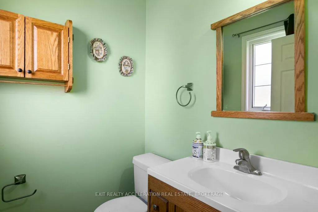 Photo 19 of 1225 Townline Road, Loyalist, Lennox and Addington - South — HOMEH