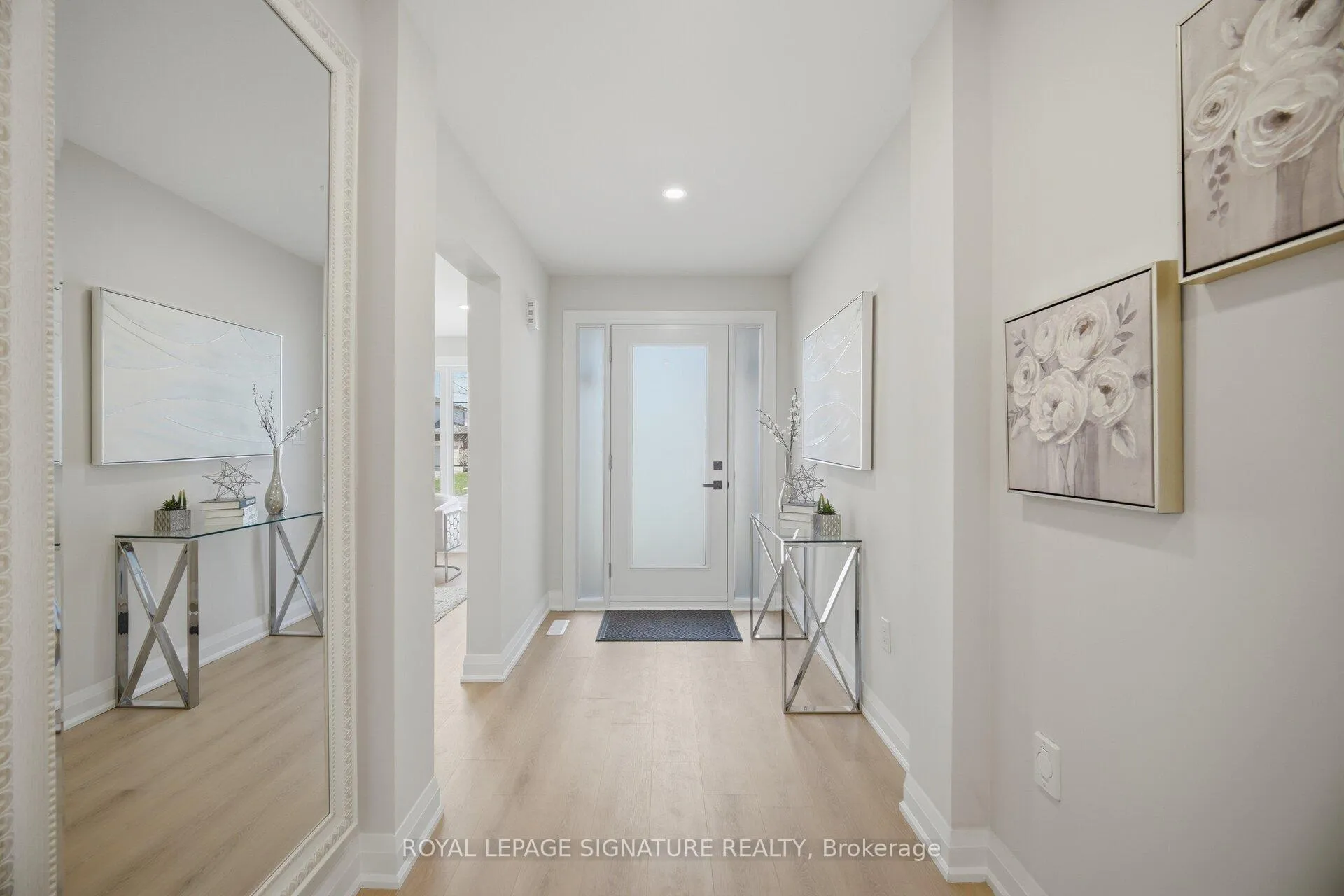 Photo 3 of 11 Wessenger Drive, Barrie, Holly — HOMEH