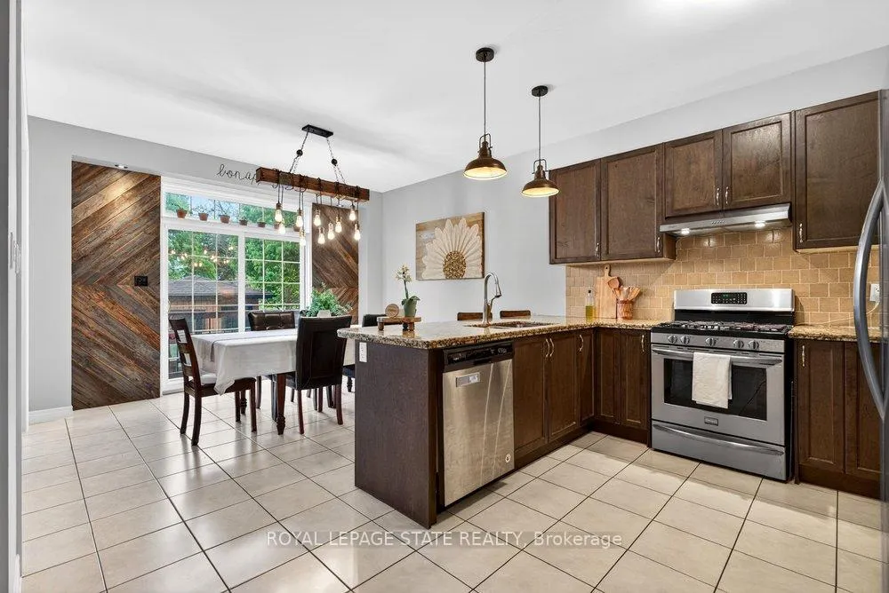Photo 12 of 7 Summerwind Drive, Hamilton, Sheldon — HOMEH