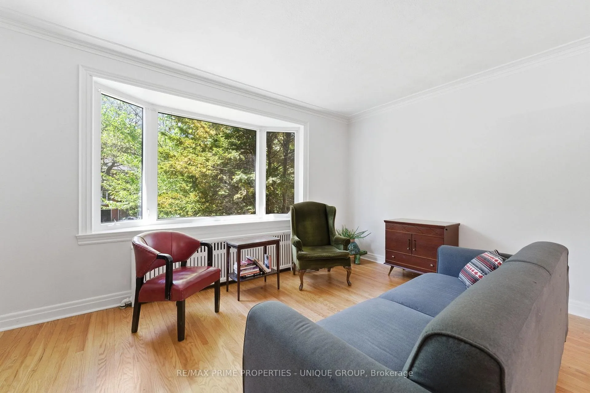Photo 3 of 78 Glen Davis Crescent, Toronto, East End-Danforth — HOMEH