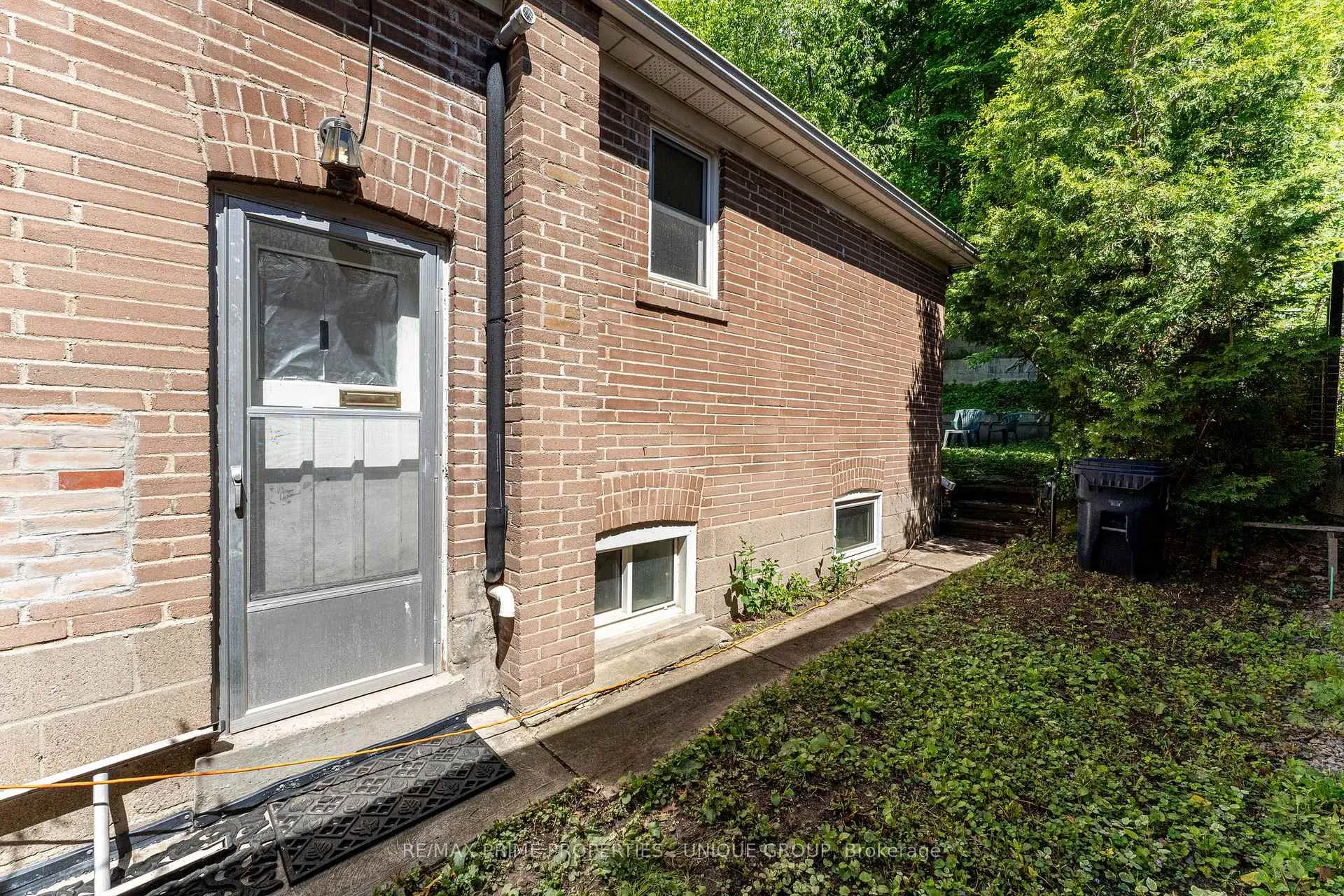 Photo 30 of 78 Glen Davis Crescent, Toronto, East End-Danforth — HOMEH