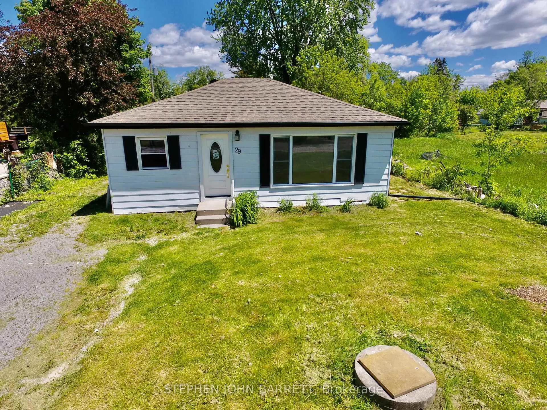 Photo of 29 Blue Jay Boulevard