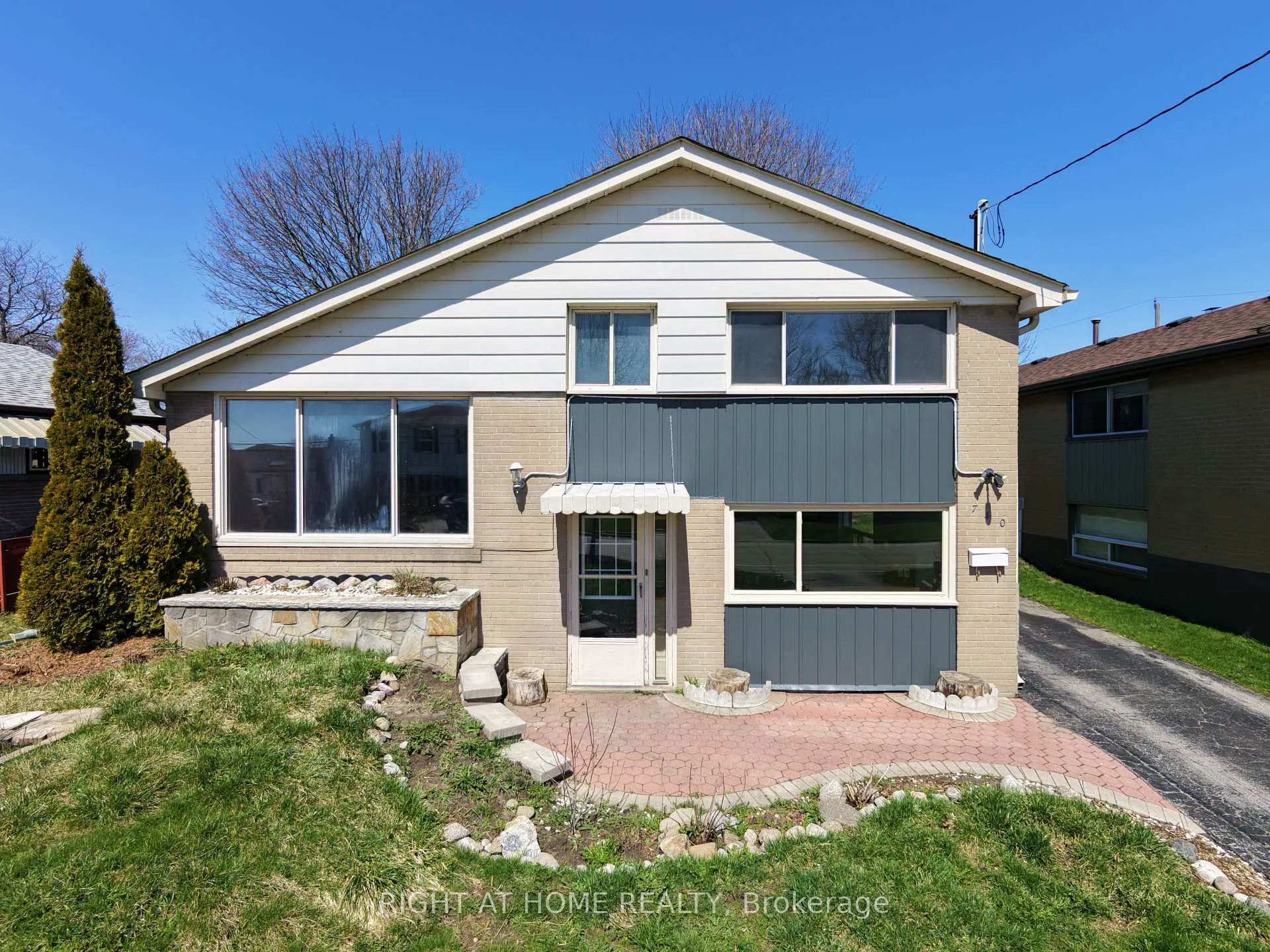 Photo 1 of 740 Stone Street, Oshawa, Lakeview — HOMEH