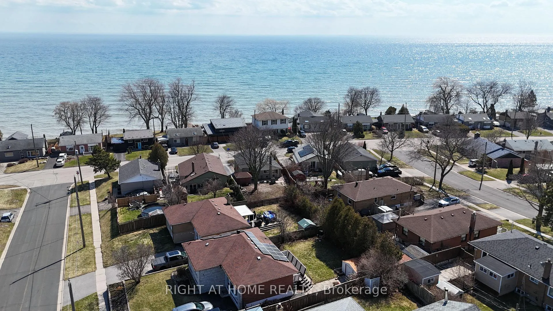 Photo 3 of 740 Stone Street, Oshawa, Lakeview — HOMEH