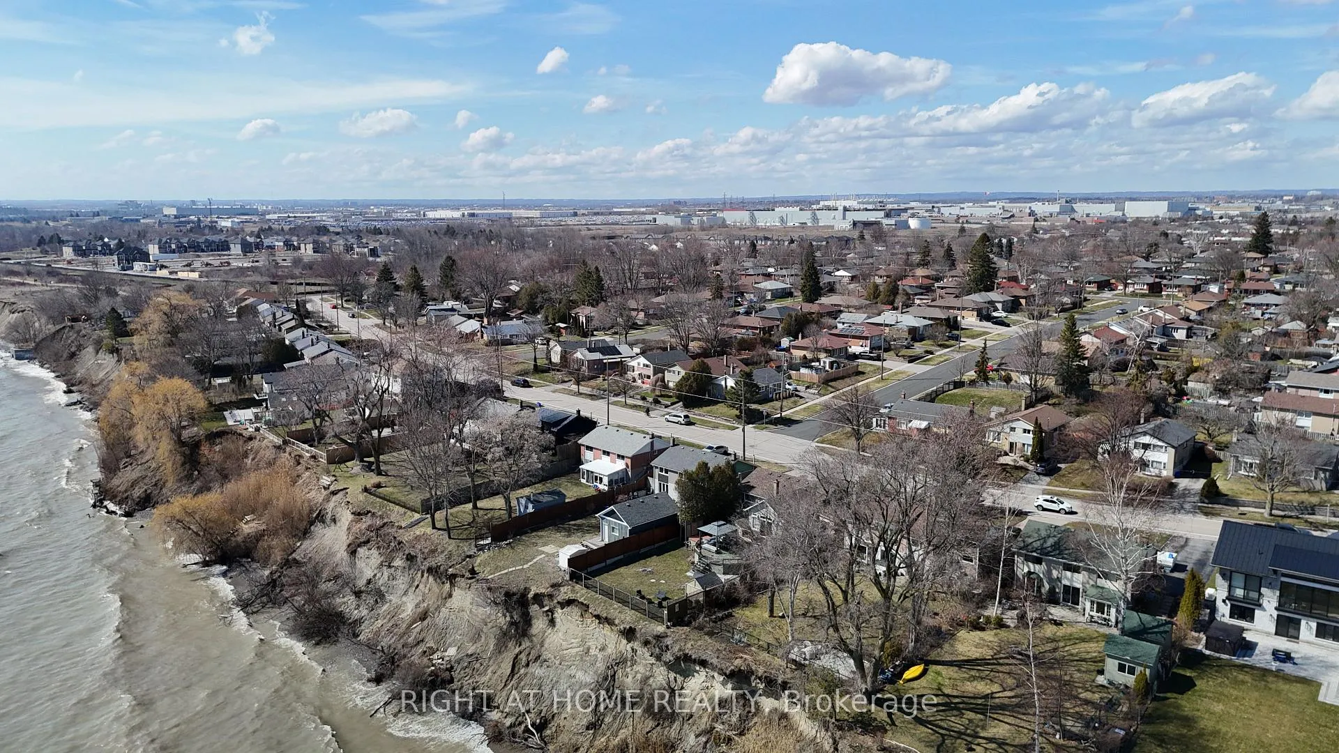 Photo 18 of 740 Stone Street, Oshawa, Lakeview — HOMEH