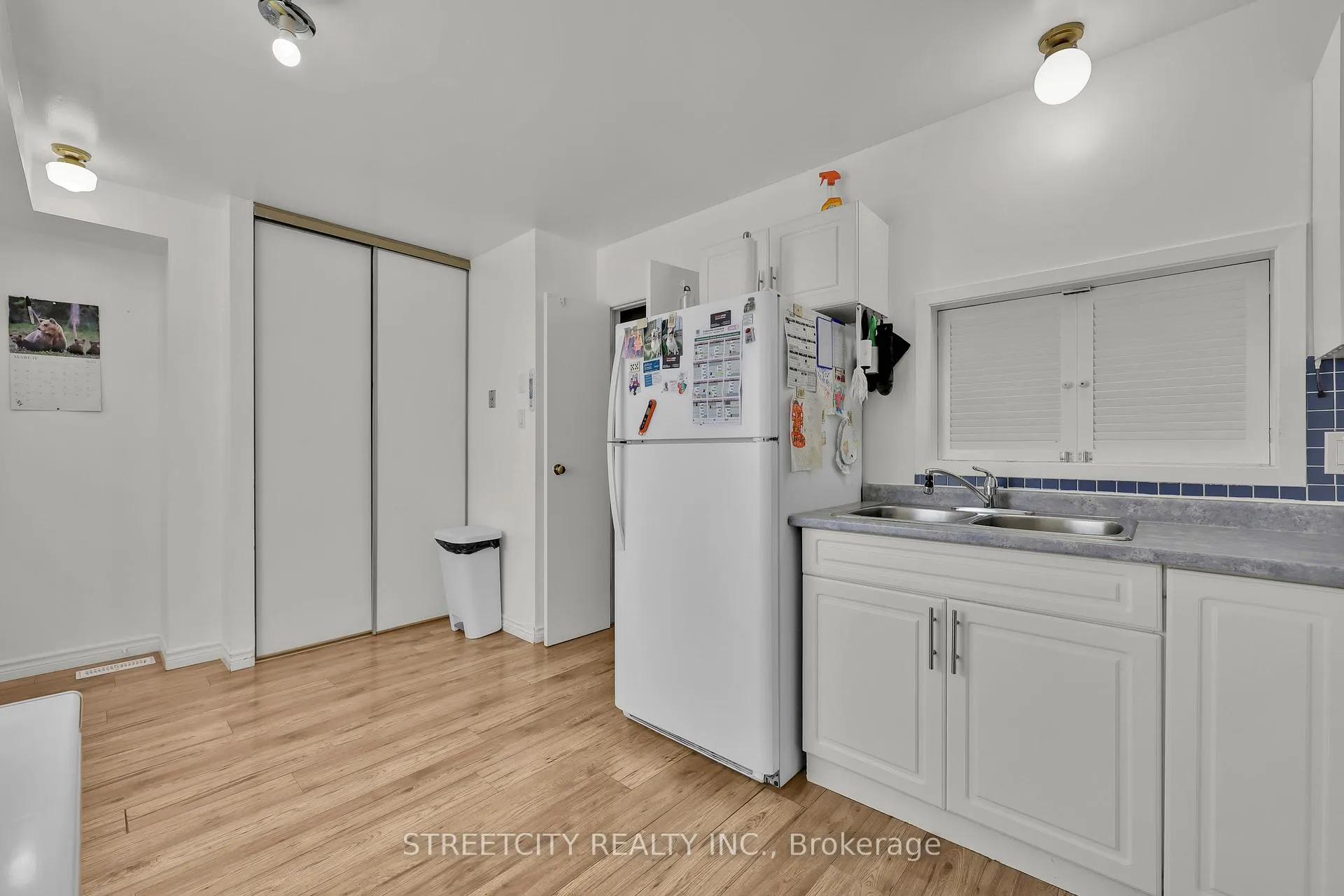 Photo 5 of Unit 8, 253 Taylor Street, London, East C — HOMEH