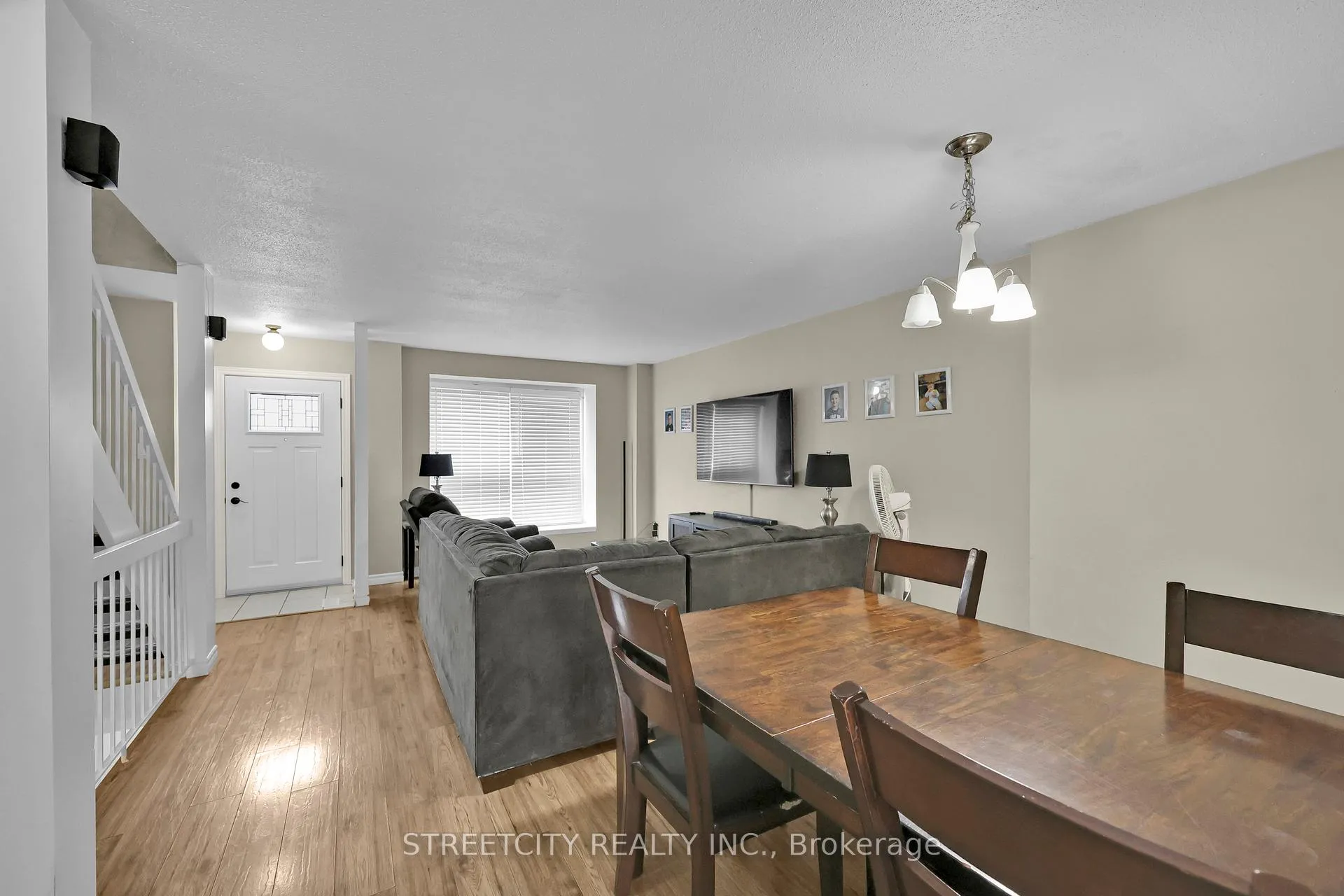 Photo 6 of Unit 8, 253 Taylor Street, London, East C — HOMEH