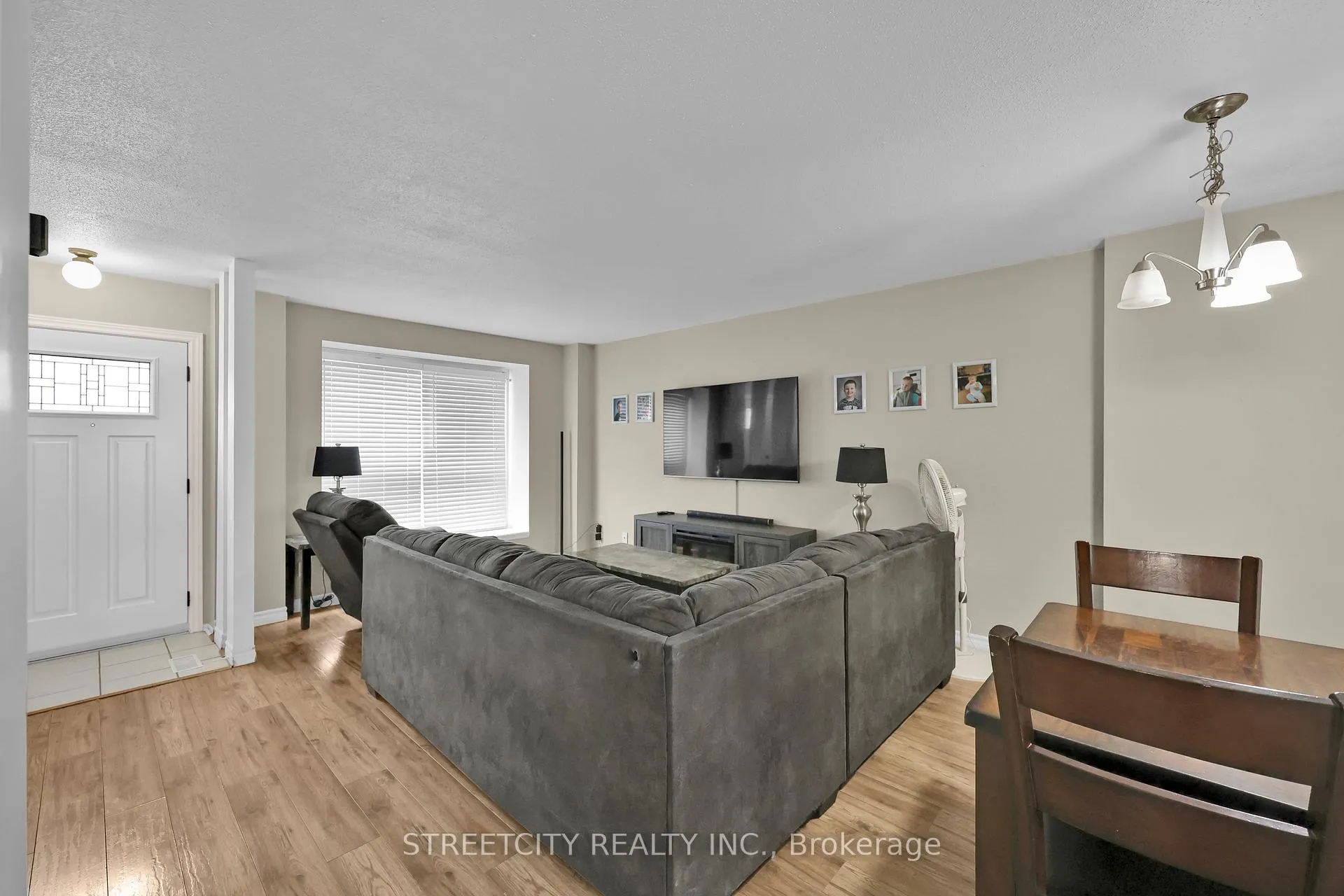 Photo 7 of Unit 8, 253 Taylor Street, London, East C — HOMEH