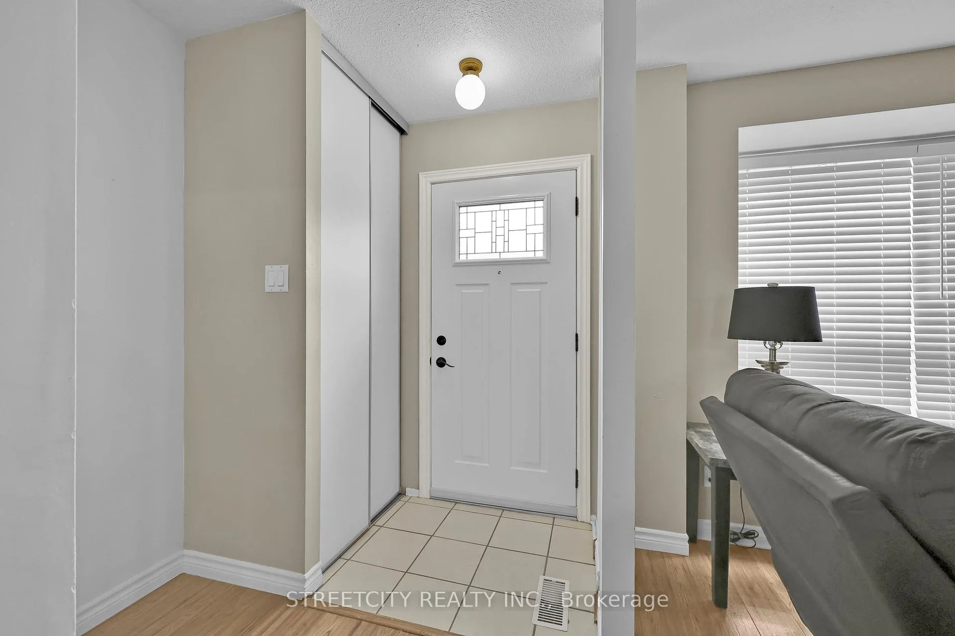 Photo 10 of Unit 8, 253 Taylor Street, London, East C — HOMEH