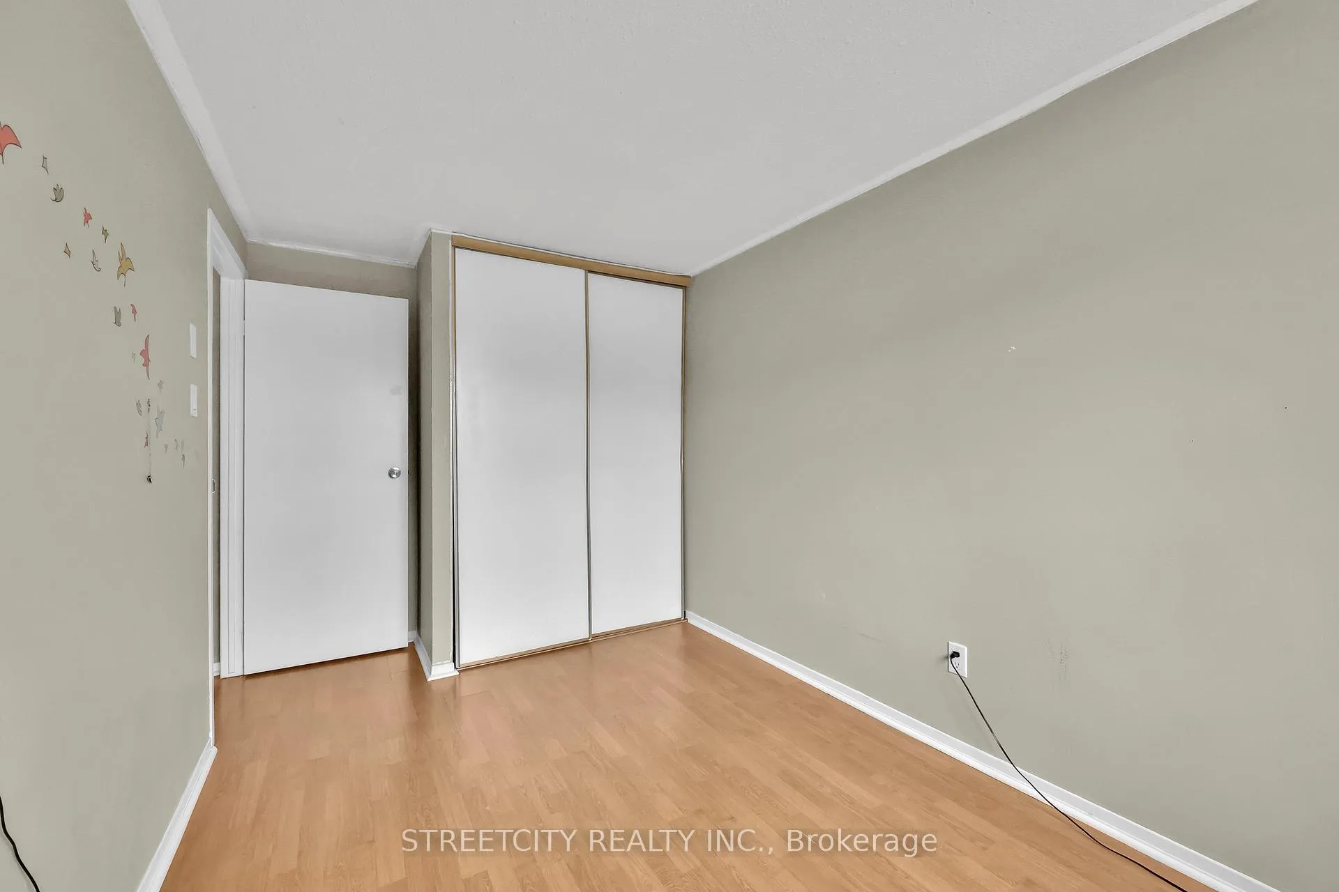 Photo 21 of Unit 8, 253 Taylor Street, London, East C — HOMEH